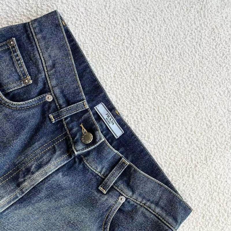 Prada Prada Logo Triangle Jeans Size 25 Size 25" / US 0 / IT 36 - 3 Thumbnail