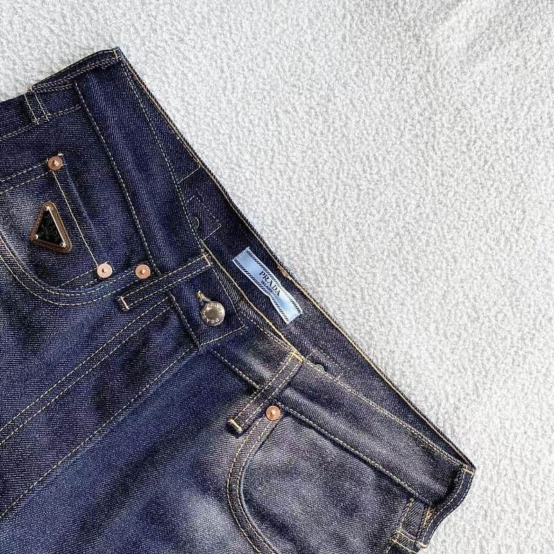 Prada Prada Logo Patch Dark Wash Jeans Size 25 Size 25" / US 0 / IT 36 - 3 Thumbnail