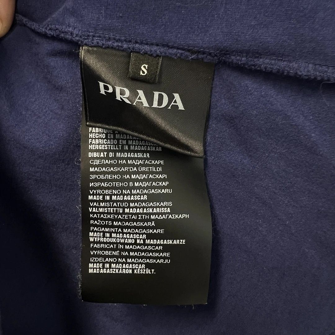 Prada Prada Triangle Logo Pocket T-Shirt Size S Size US S / EU 44-46 / 1 - 4 Thumbnail