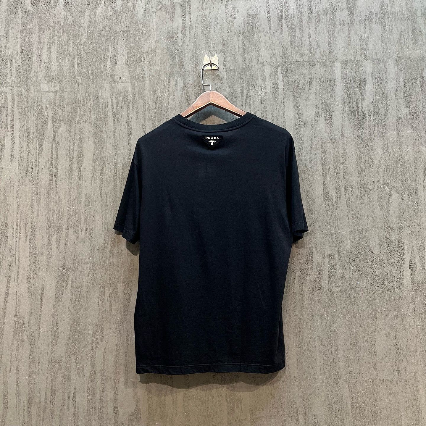 Prada Prada Graphic Print T-Shirt Size M Size US M / EU 48-50 / 2 - 2 Thumbnail