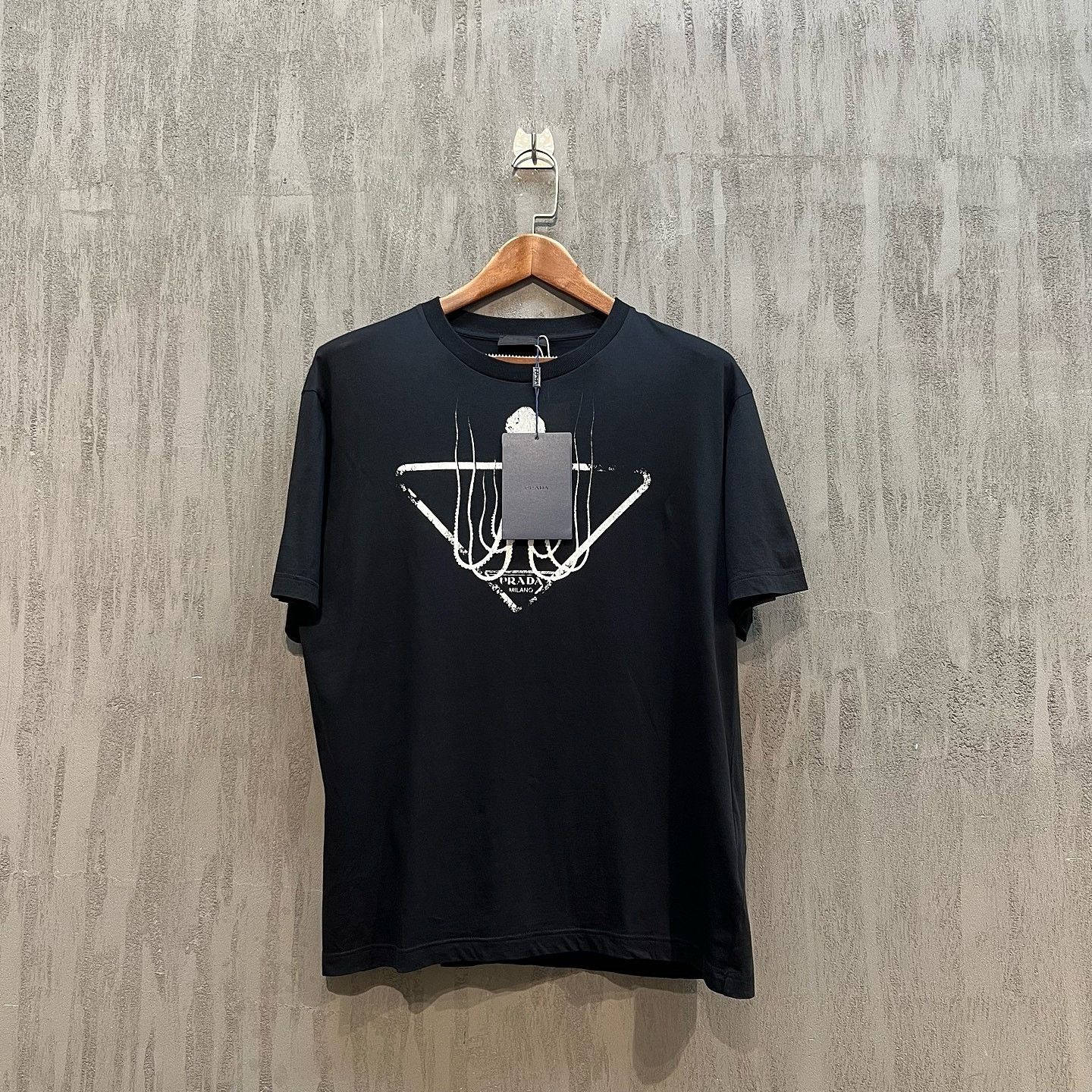 Prada Prada Graphic Print T-Shirt Size M Size US M / EU 48-50 / 2 - 8 Thumbnail