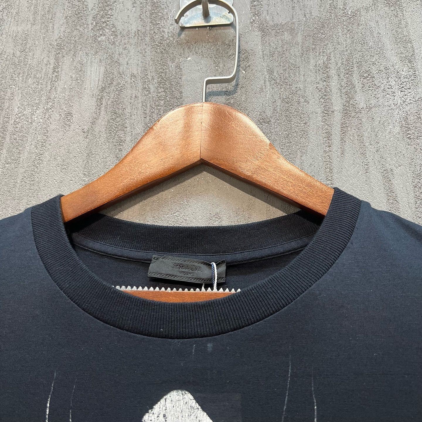 Prada Prada Graphic Print T-Shirt Size M Size US M / EU 48-50 / 2 - 6 Thumbnail