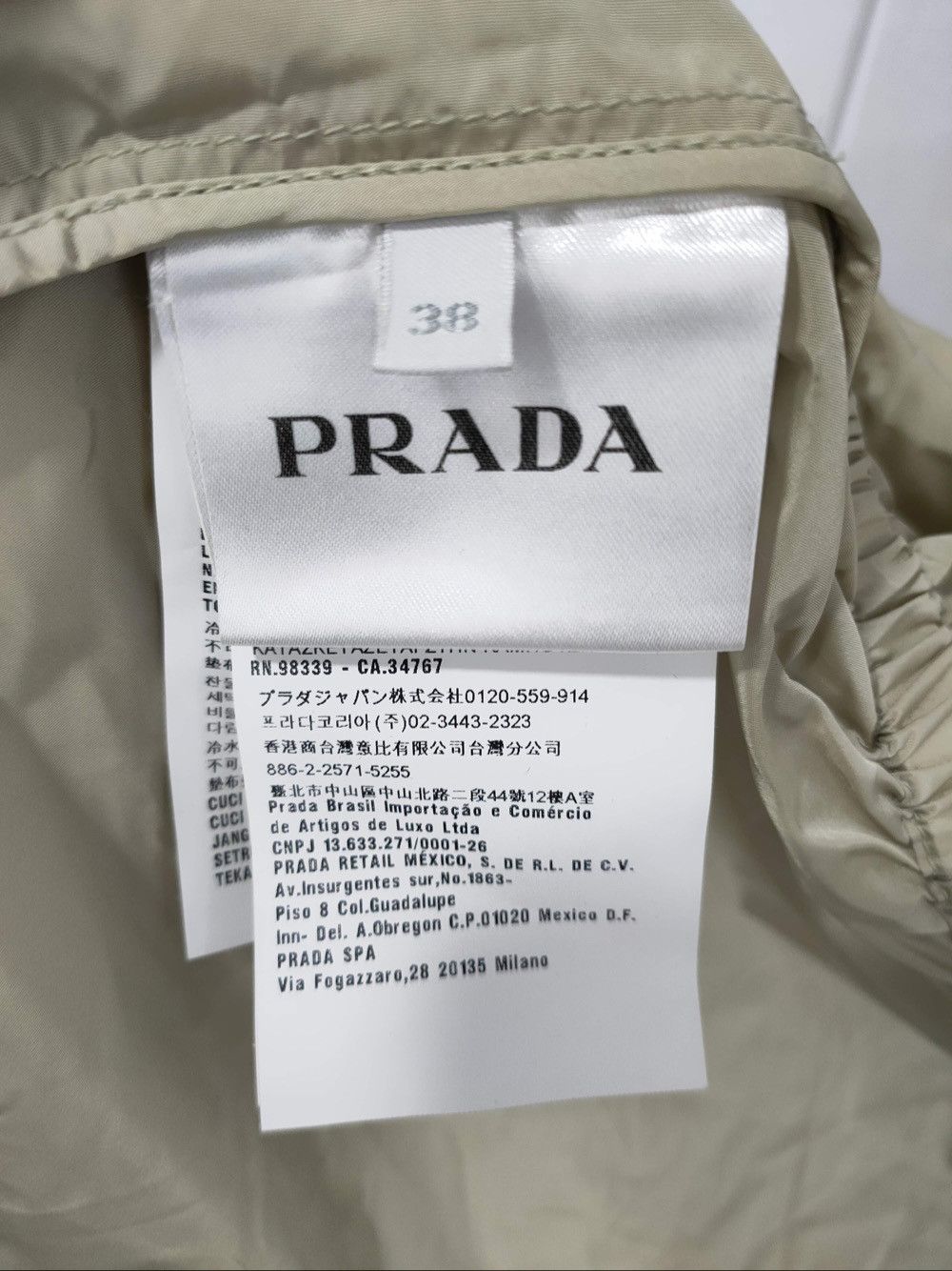 Prada Prada Hooded Windbreaker Jacket Size 38 Size XS / US 0-2 / IT 36-38 - 4 Thumbnail