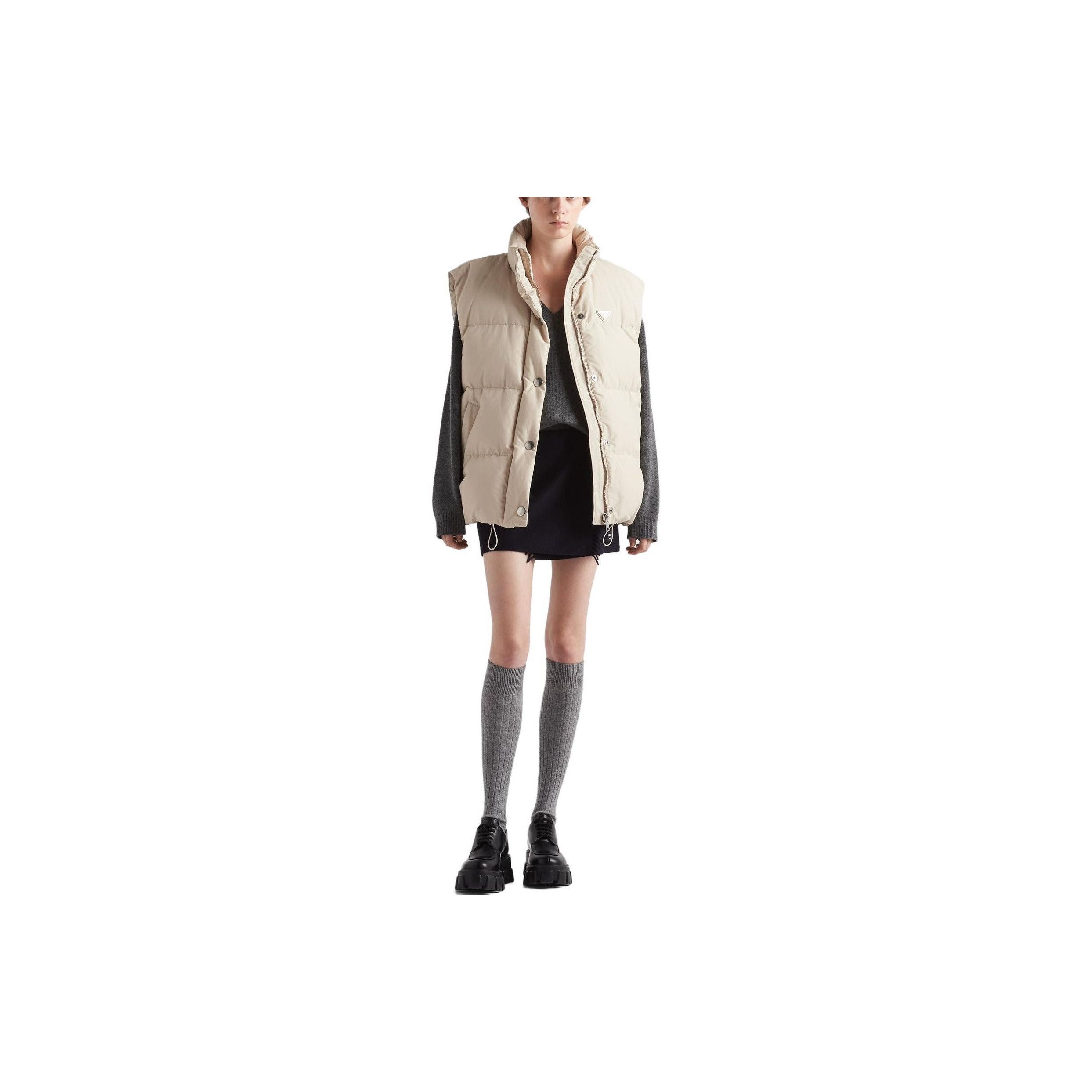 Prada Prada Enamel Logo Puffer Vest Size 38 Size XS / US 0-2 / IT 36-38 - 7 Thumbnail