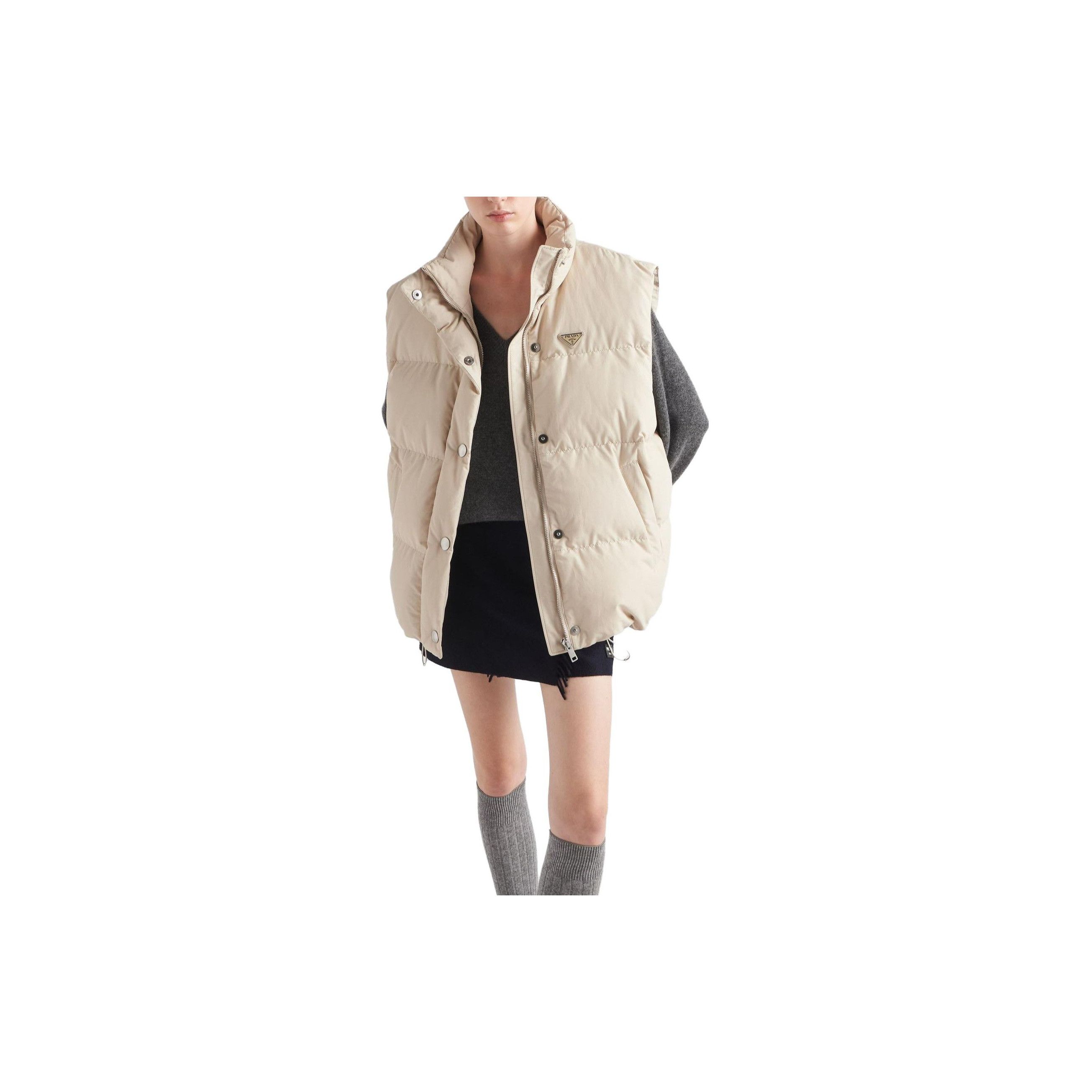 Prada Prada Enamel Logo Puffer Vest Size 38 Size XS / US 0-2 / IT 36-38 - 9 Thumbnail