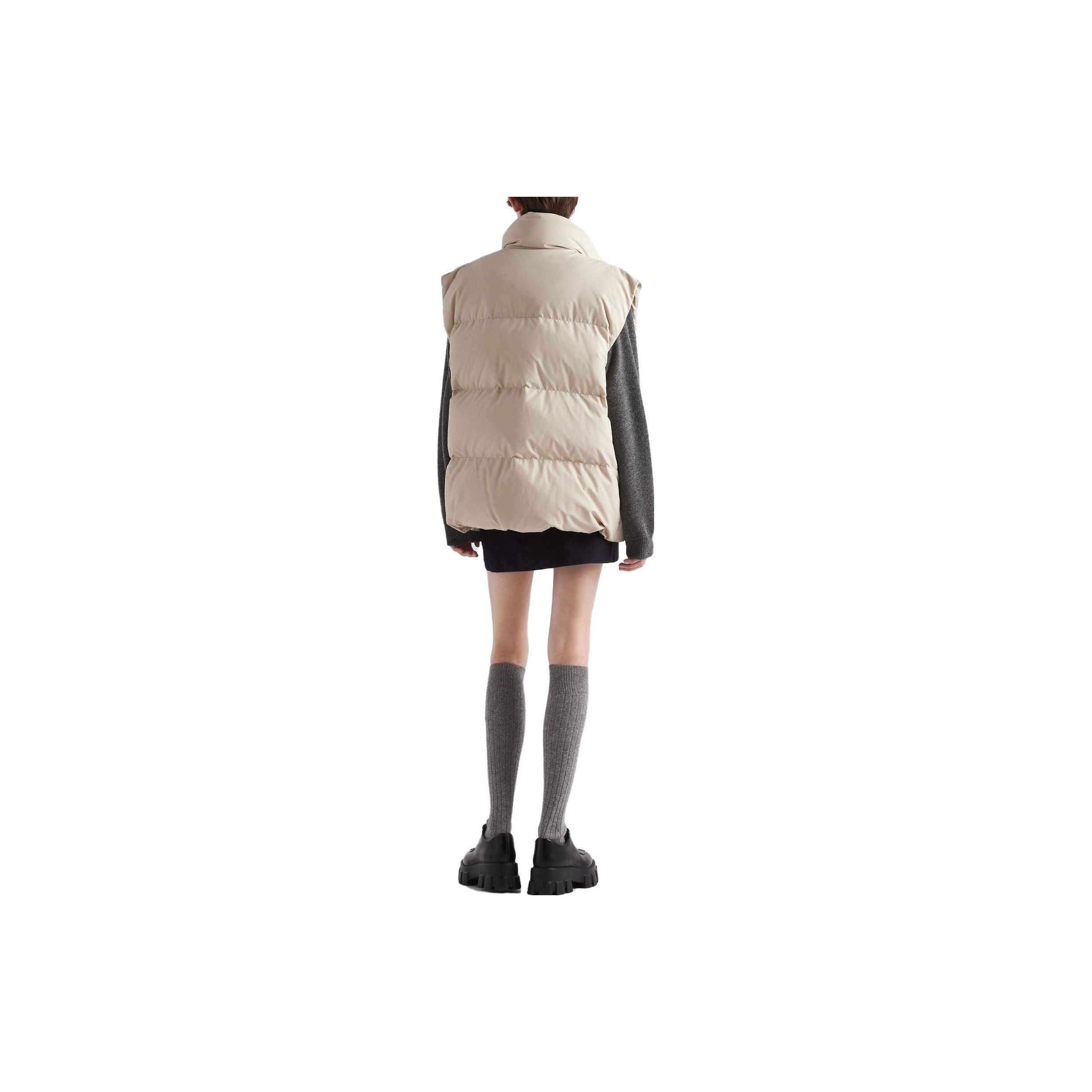 Prada Prada Enamel Logo Puffer Vest Size 38 Size XS / US 0-2 / IT 36-38 - 8 Thumbnail