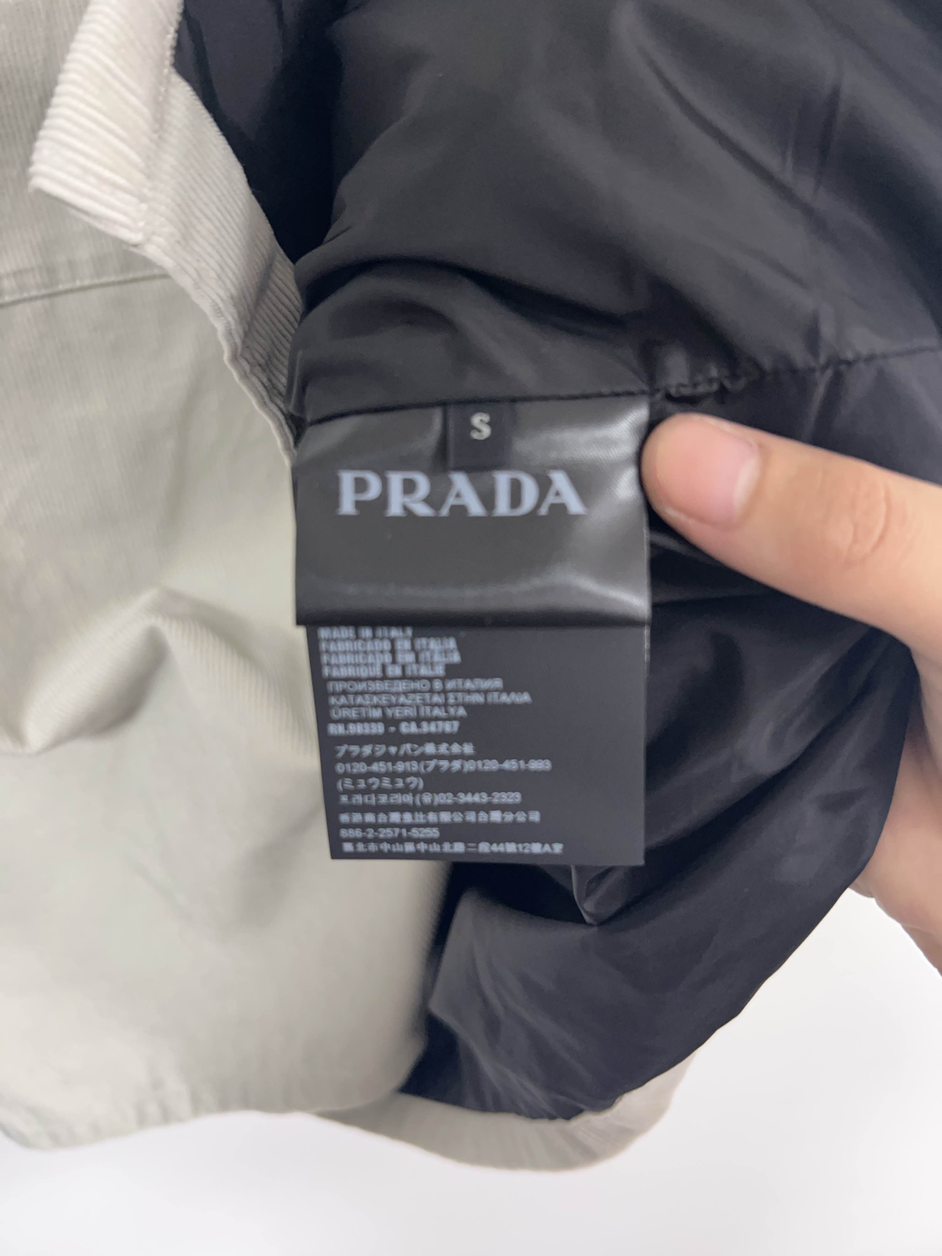 Prada Prada Corduroy Logo Patch Shirt Jacket Size S Size US S / EU 44-46 / 1 - 4 Thumbnail