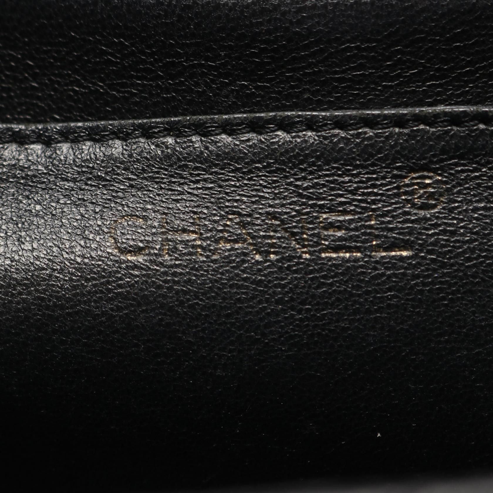 Chanel Chanel Chanel Matelasse Grained Calfskin Handbag Leather Handbag A12397 DUTY FREE for USA Size ONE SIZE - 4 Thumbnail