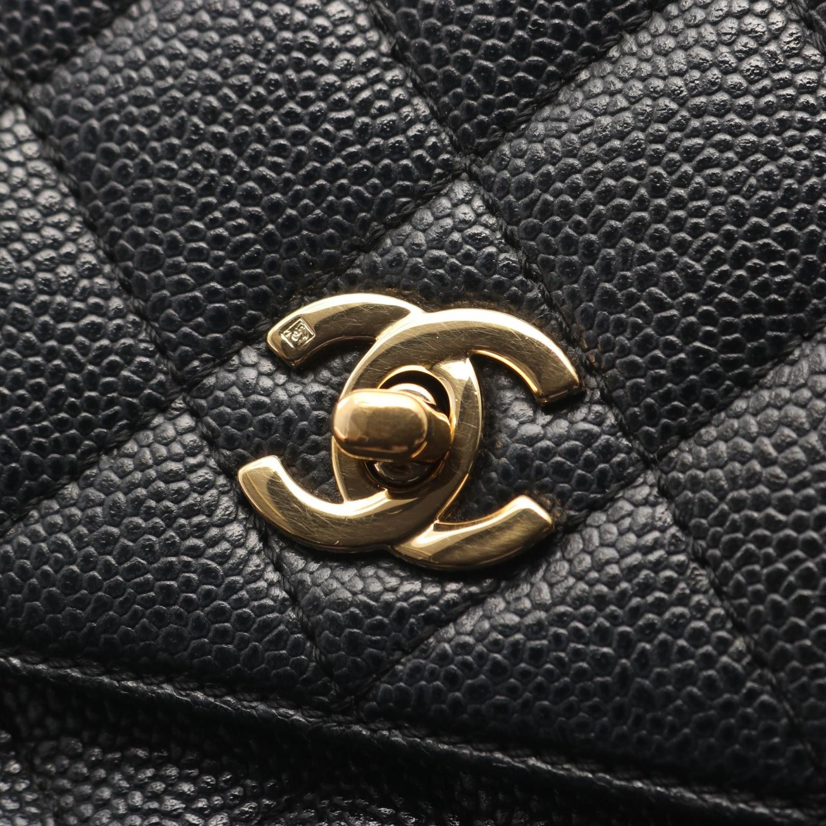 Chanel Chanel Chanel Matelasse Grained Calfskin Handbag Leather Handbag A12397 DUTY FREE for USA Size ONE SIZE - 9 Thumbnail