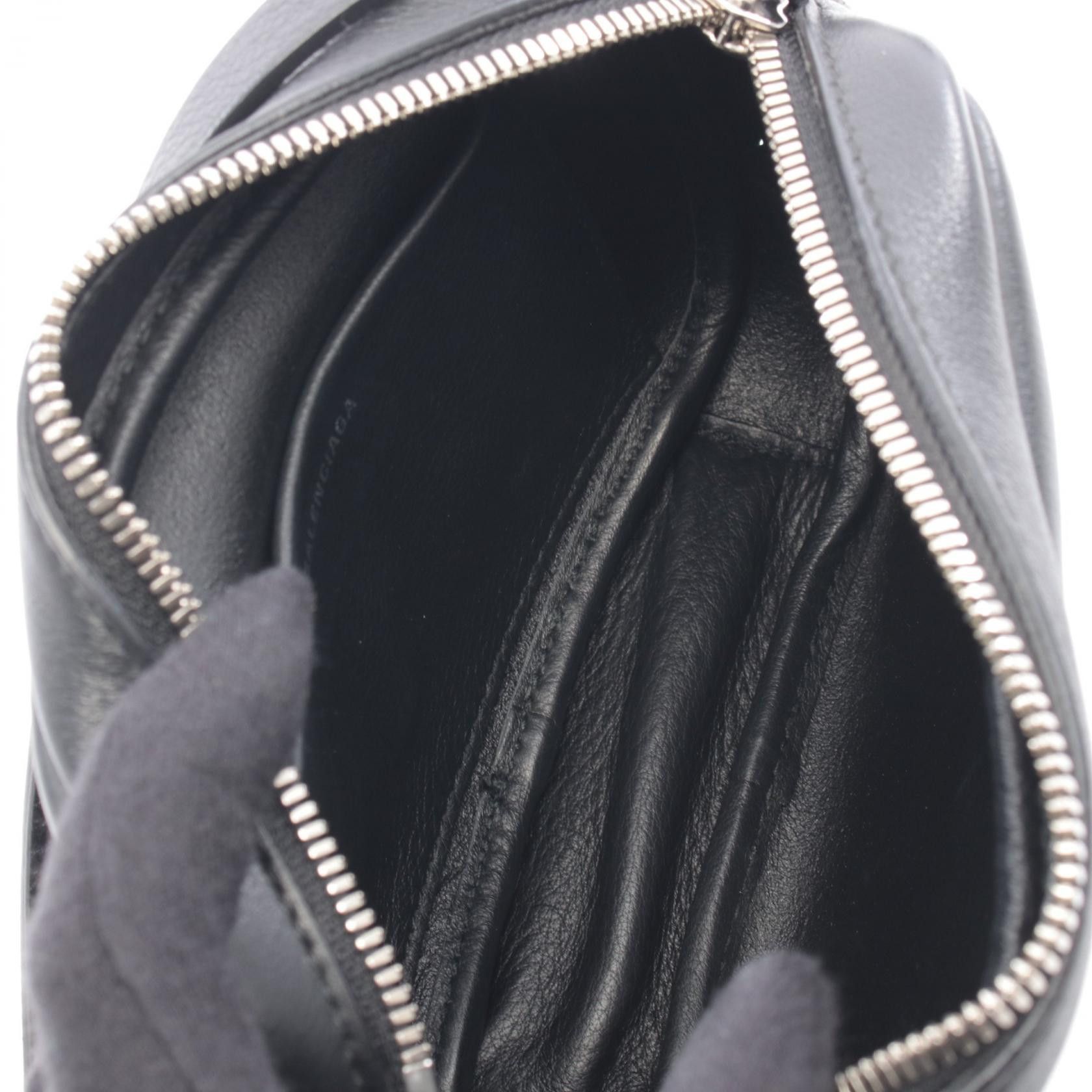 Balenciaga Balenciaga Balenciaga Everyday Camera Bag XS Leather Shoulder Bag Leather Shoulder Bag DUTY FREE for USA Size ONE SIZE - 3 Thumbnail