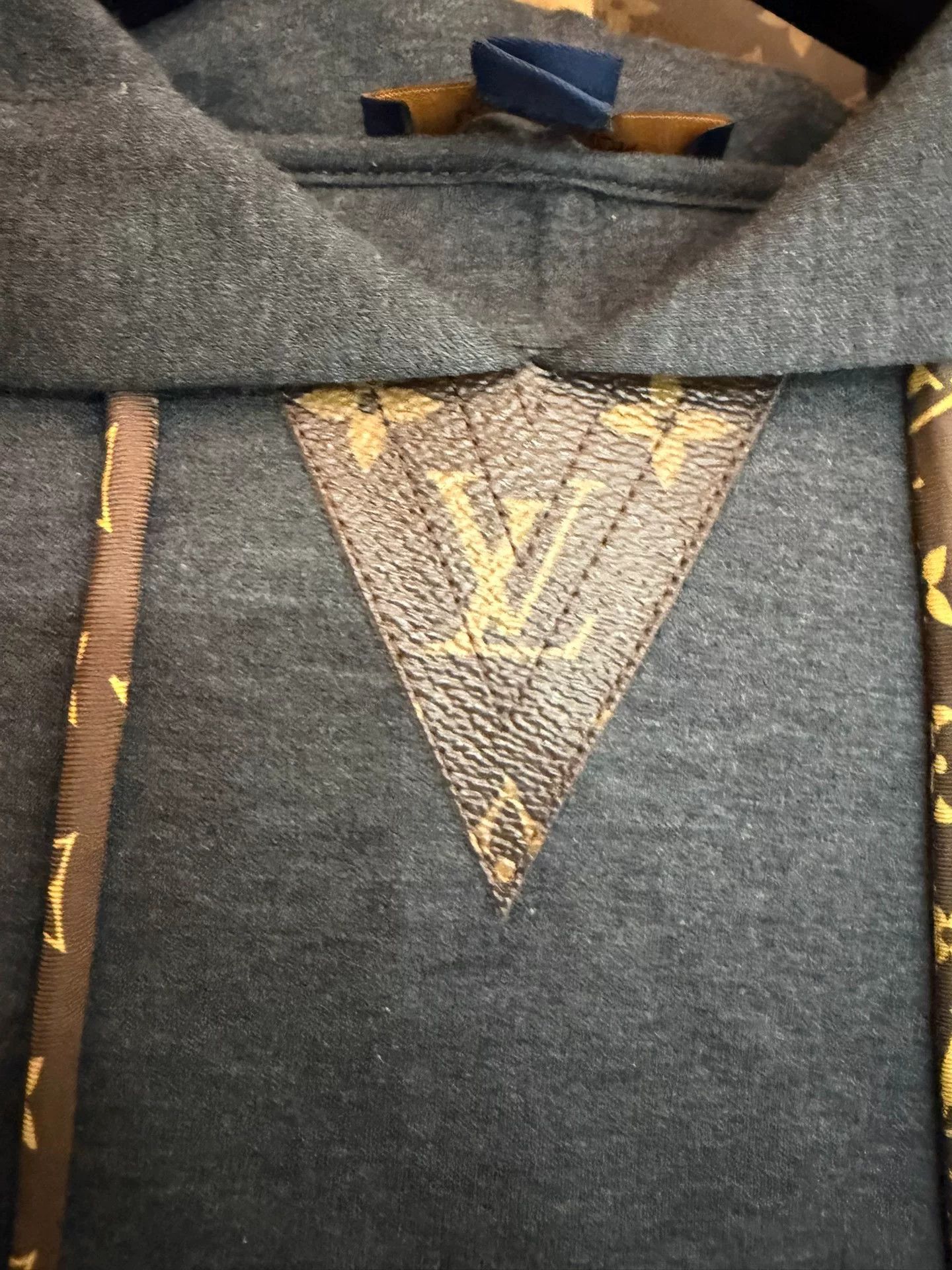 Louis Vuitton Louis Vuitton Monogram Sleeveless Hooded Vest Size US M / EU 48-50 / 2 - 3 Thumbnail