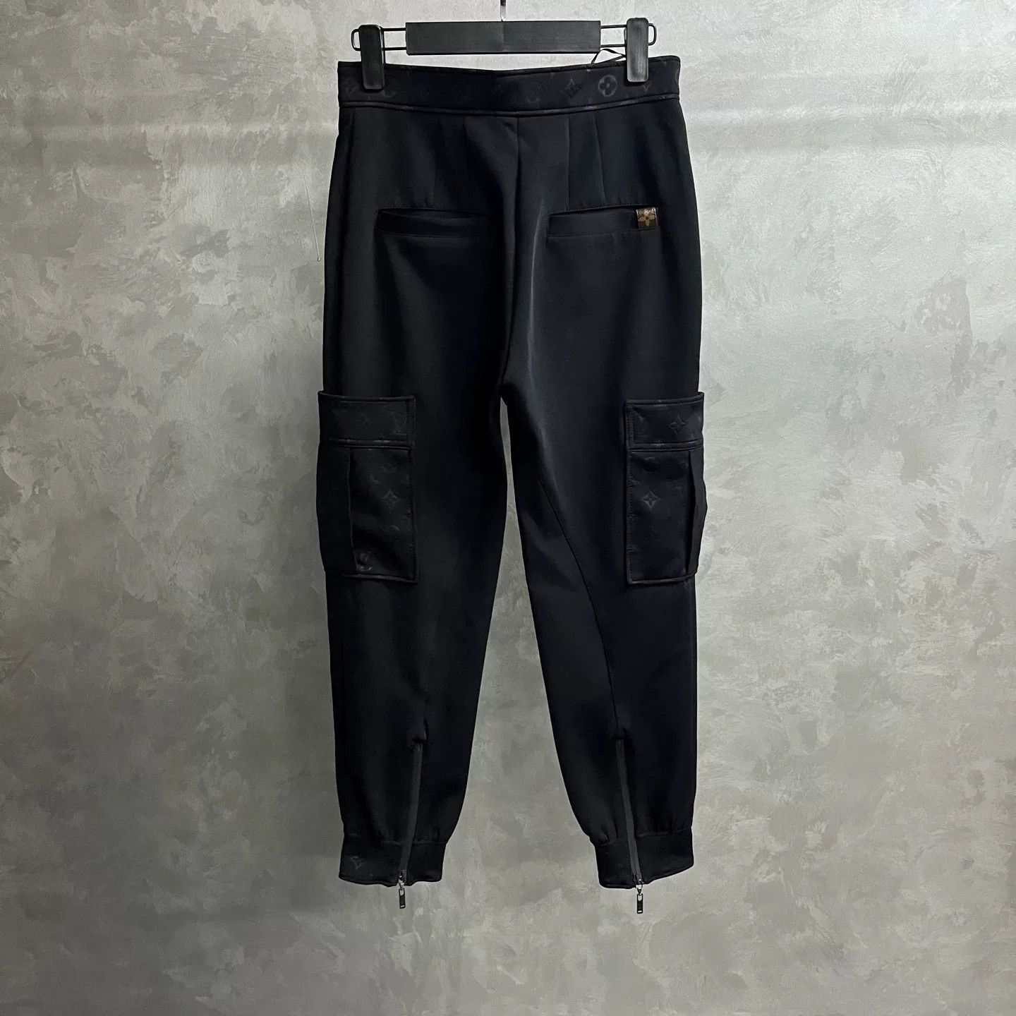 Louis Vuitton Louis Vuitton Black Cargo Pants Size US 36 / EU 52 - 2 Thumbnail