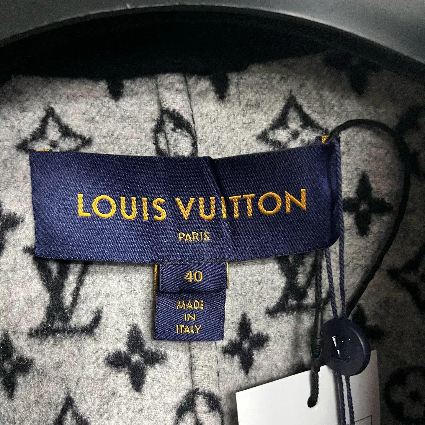 Louis Vuitton Louis Vuitton Black Belted Long Coat Size US XXS / EU 40 - 3 Thumbnail