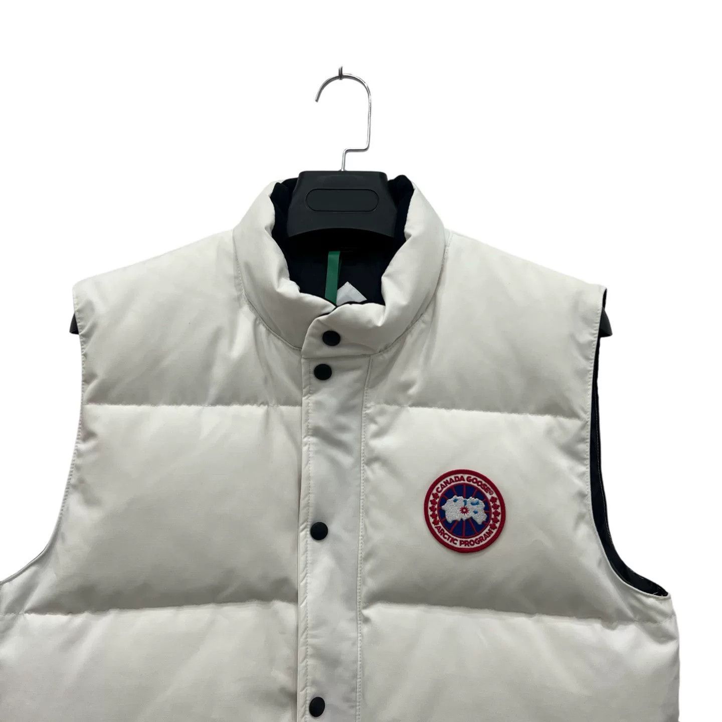 Canada Goose Canada Goose White Down Vest L Size US L / EU 52-54 / 3 - 3 Thumbnail