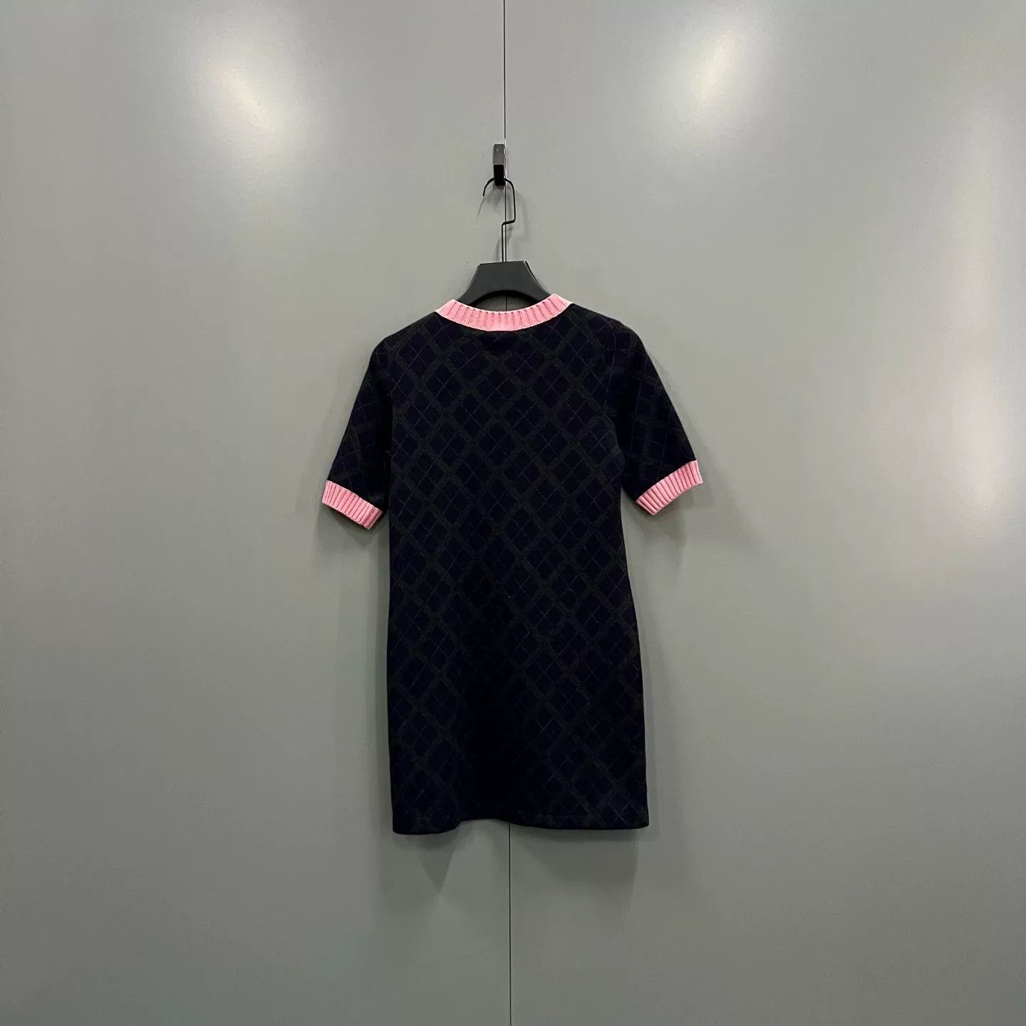 Chanel Chanel Edinburgh Collection Logo Cashmere Dress Size XS / US 0-2 / IT 36-38 - 2 Thumbnail