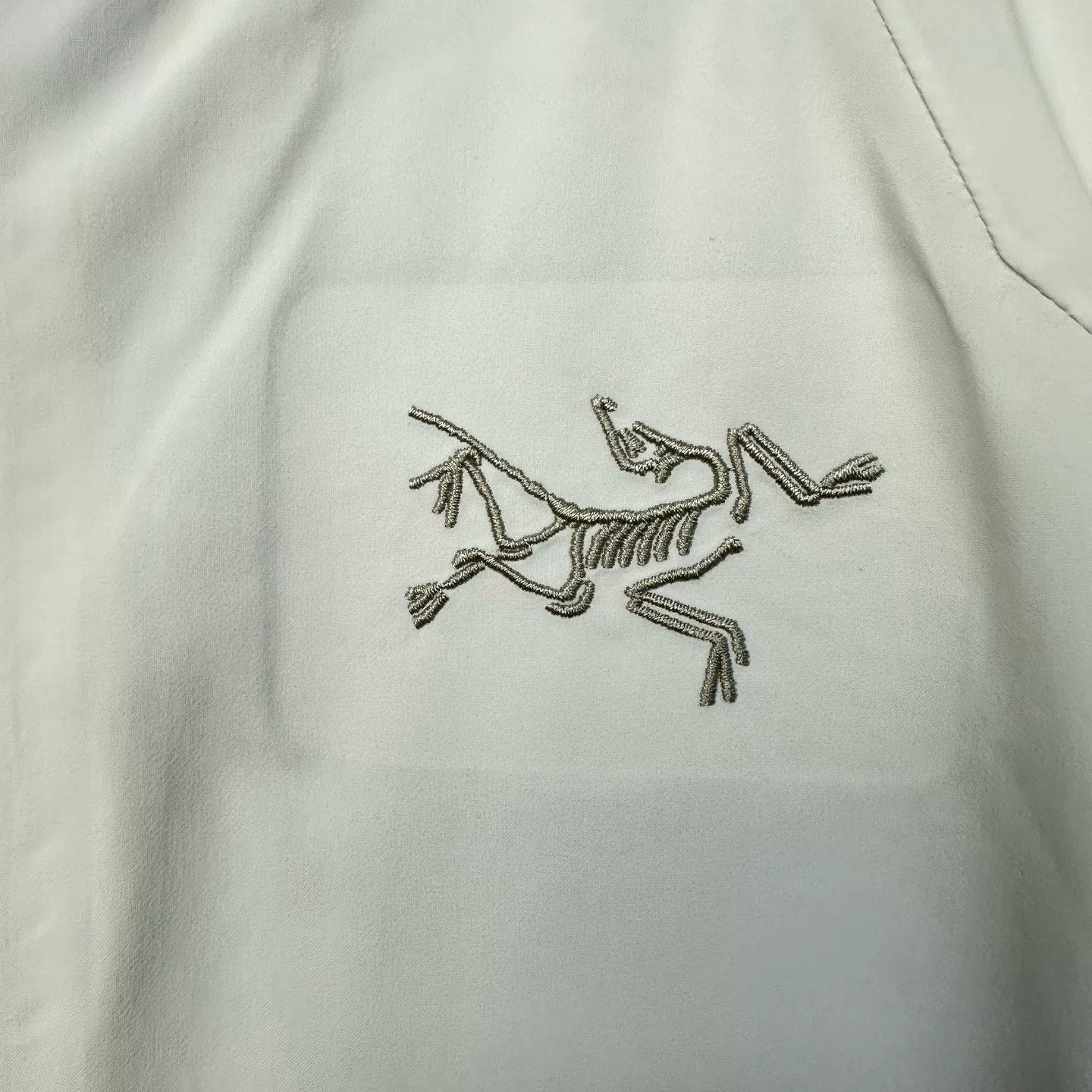 Arc'teryx Arcteryx THERISS White Down Jacket S Size S / US 4 / IT 40 - 3 Thumbnail