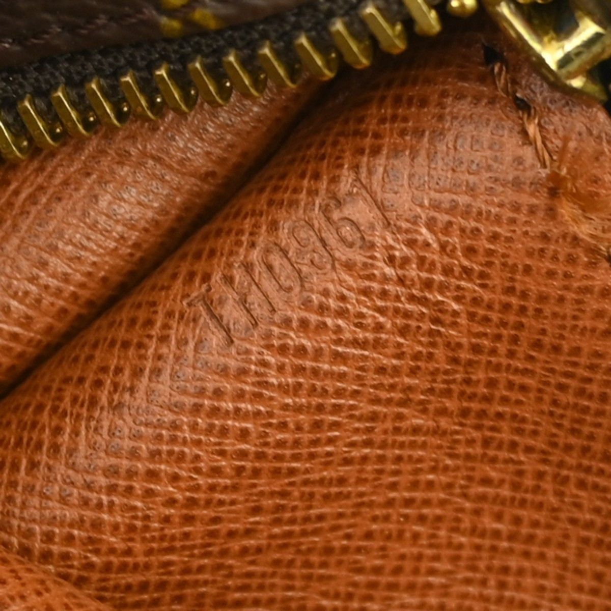 Louis Vuitton Louis Vuitton Papillon Handbag Monogram Canvas Size ONE SIZE - 5 Thumbnail