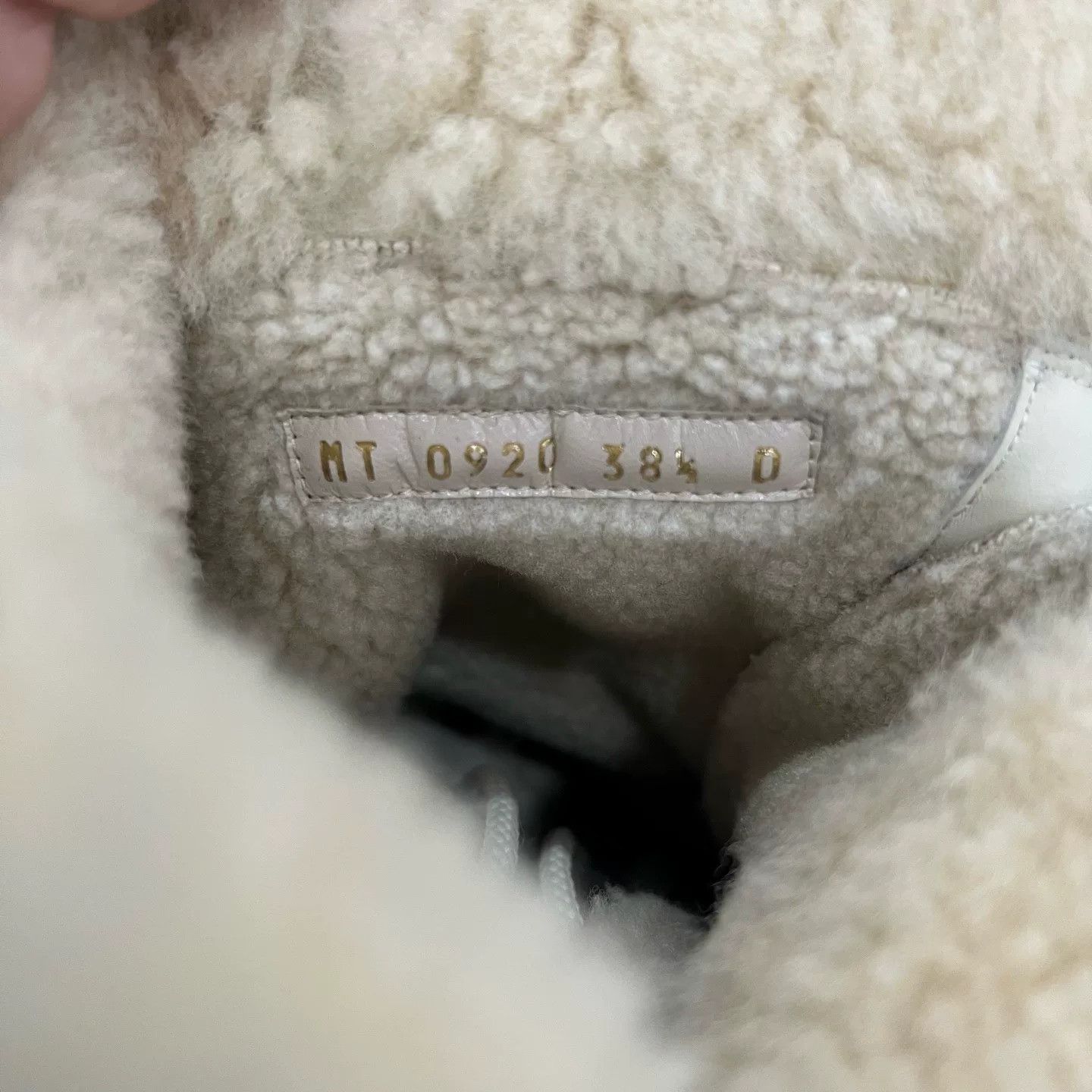 Dior Dior White Mid-Calf Snow Boots Size US 7.5 / IT 37.5 - 7 Thumbnail
