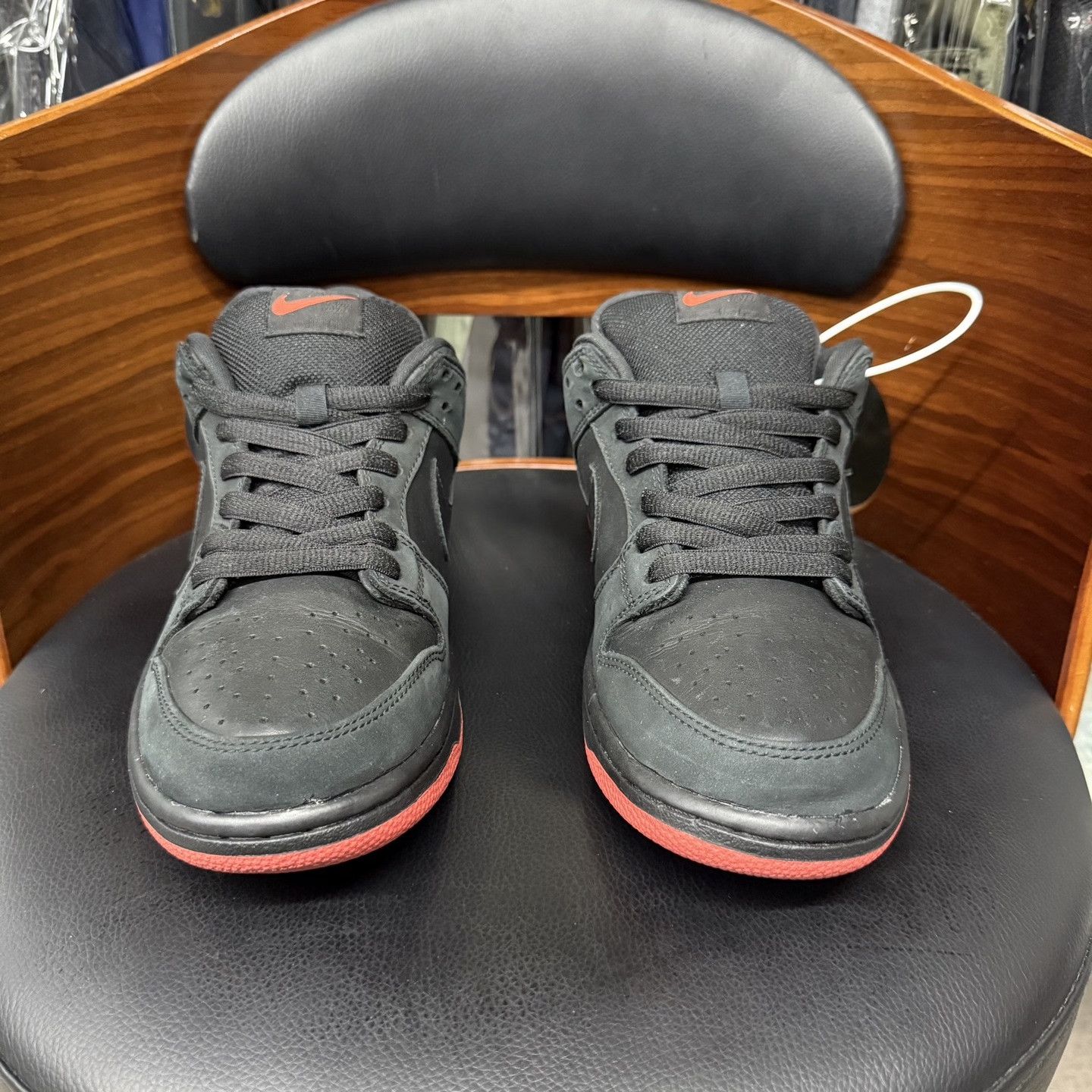 Nike SB Dunk SB Black Pigeon Size US 9.5 / EU 42-43 - 2 Thumbnail