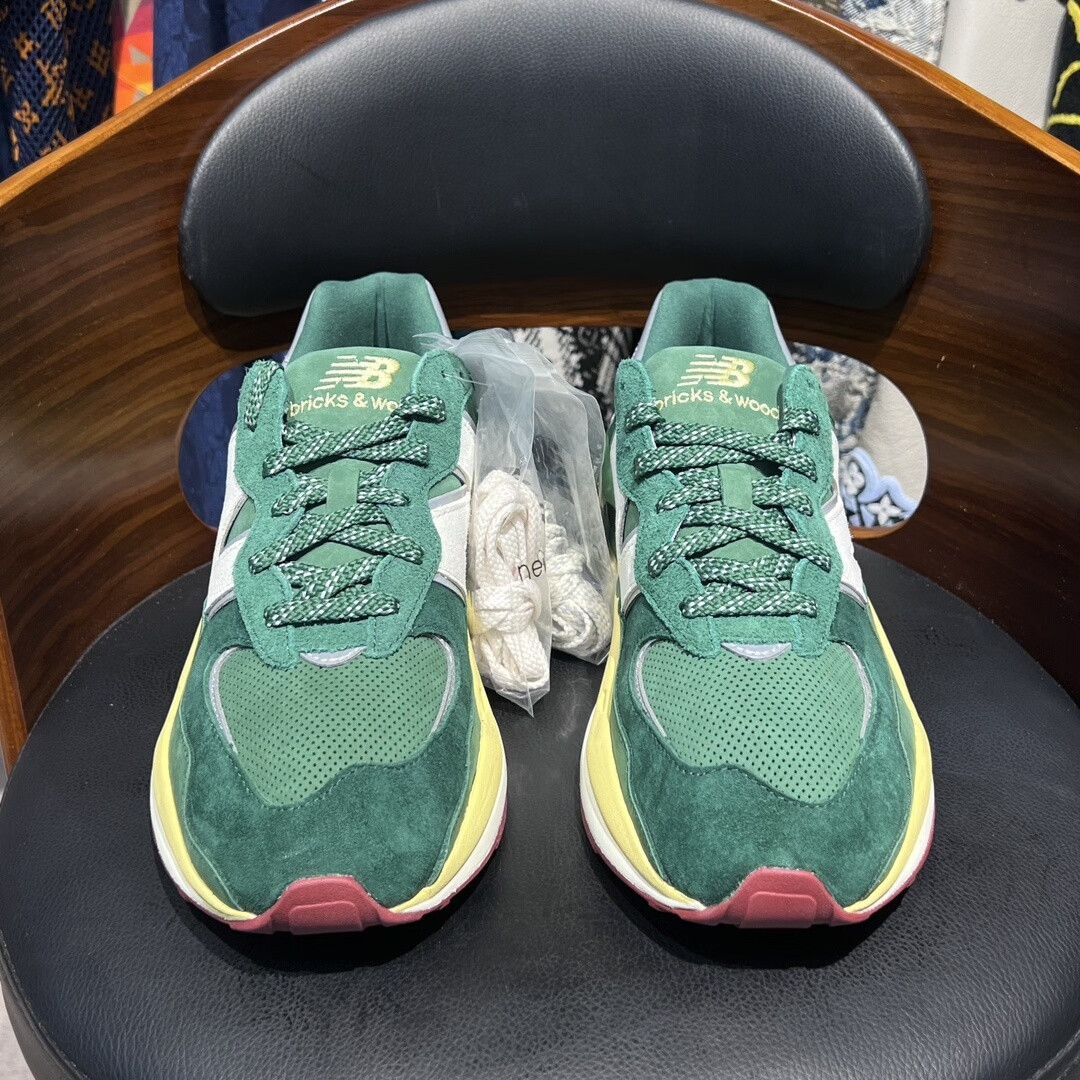 New Balance Bricks & Wood x NB5740 Size US 10 / EU 43 - 2 Thumbnail