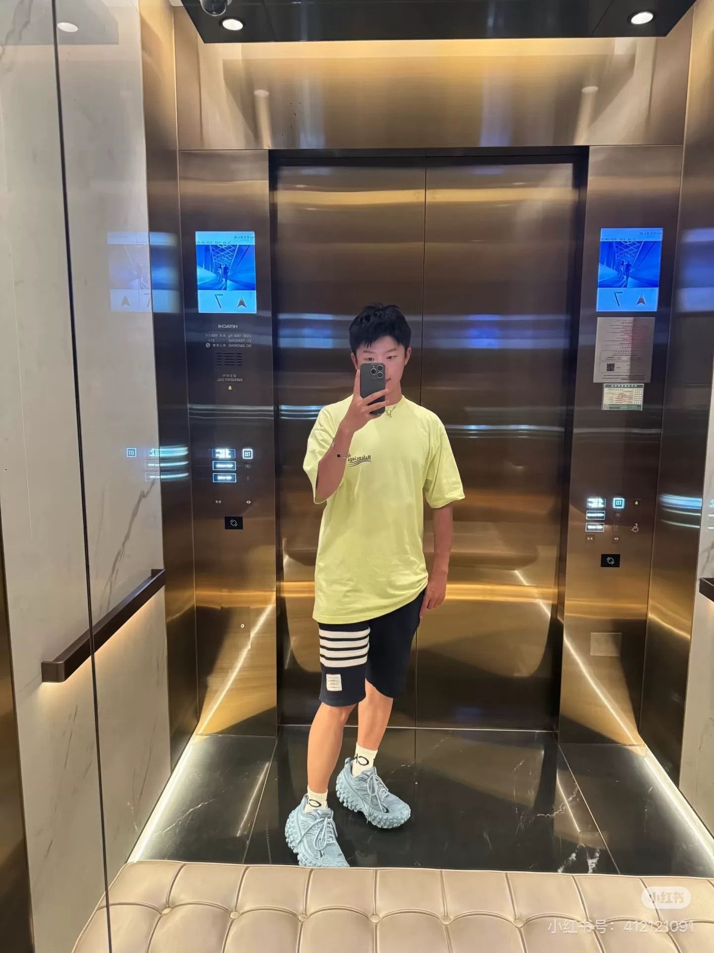 Balenciaga Balenciaga Fluorescent Yellow Cola T-Shirt Size XXS / US 00 / IT 34 - 5 Thumbnail