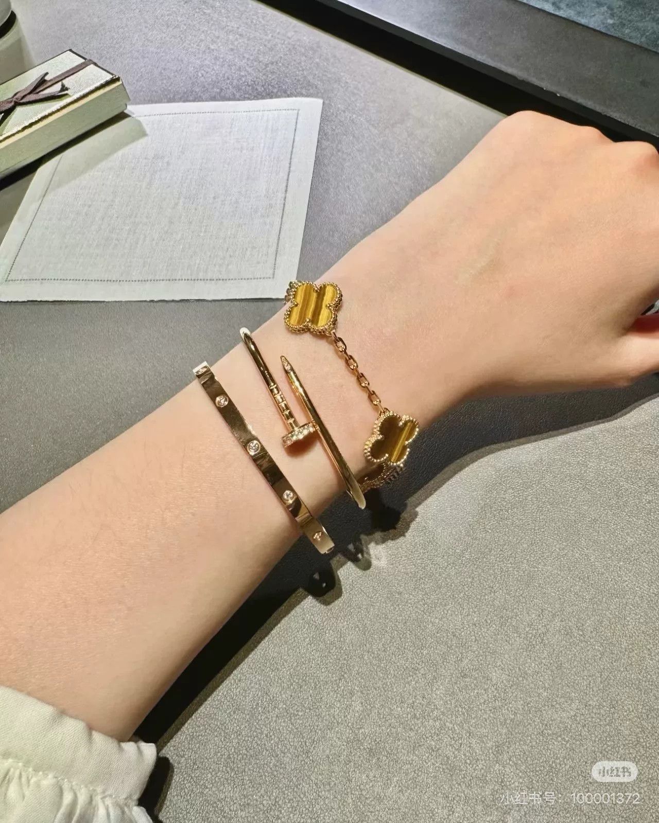 Van Cleef & Arpels Van Cleef & Arpels Tiger's Eye Clover Bracelet Size ONE SIZE - 7 Thumbnail