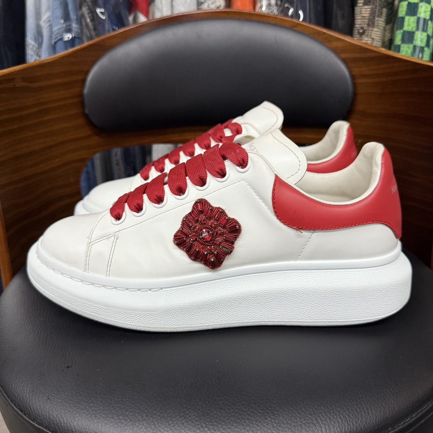 Alexander McQueen McQueen White Red Diamond VIP Limited Size US 9 / IT 39 - 6 Thumbnail