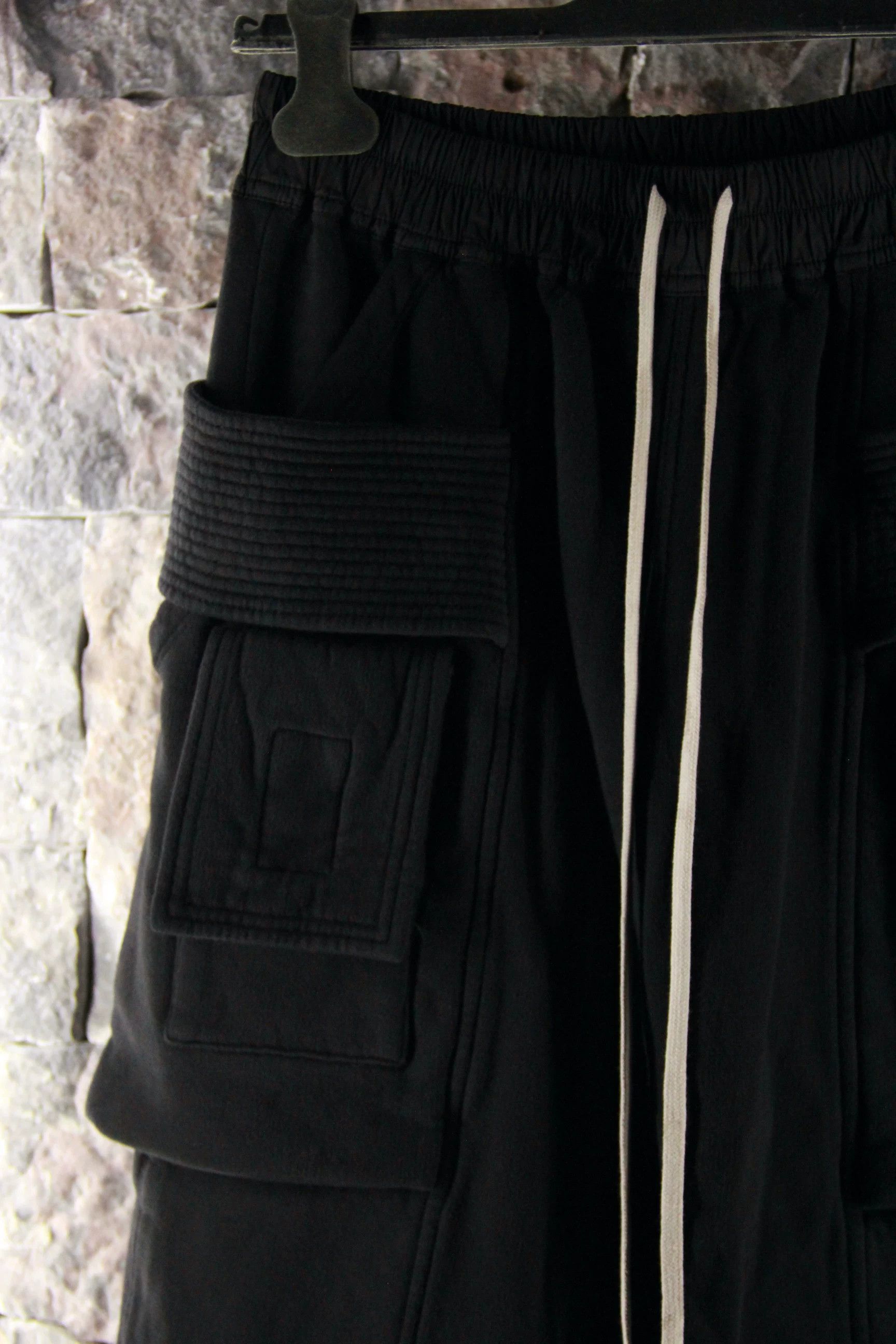 Rick Owens Rick Owens Black Shorts Men 32 Size US 32 / EU 48 - 3 Thumbnail