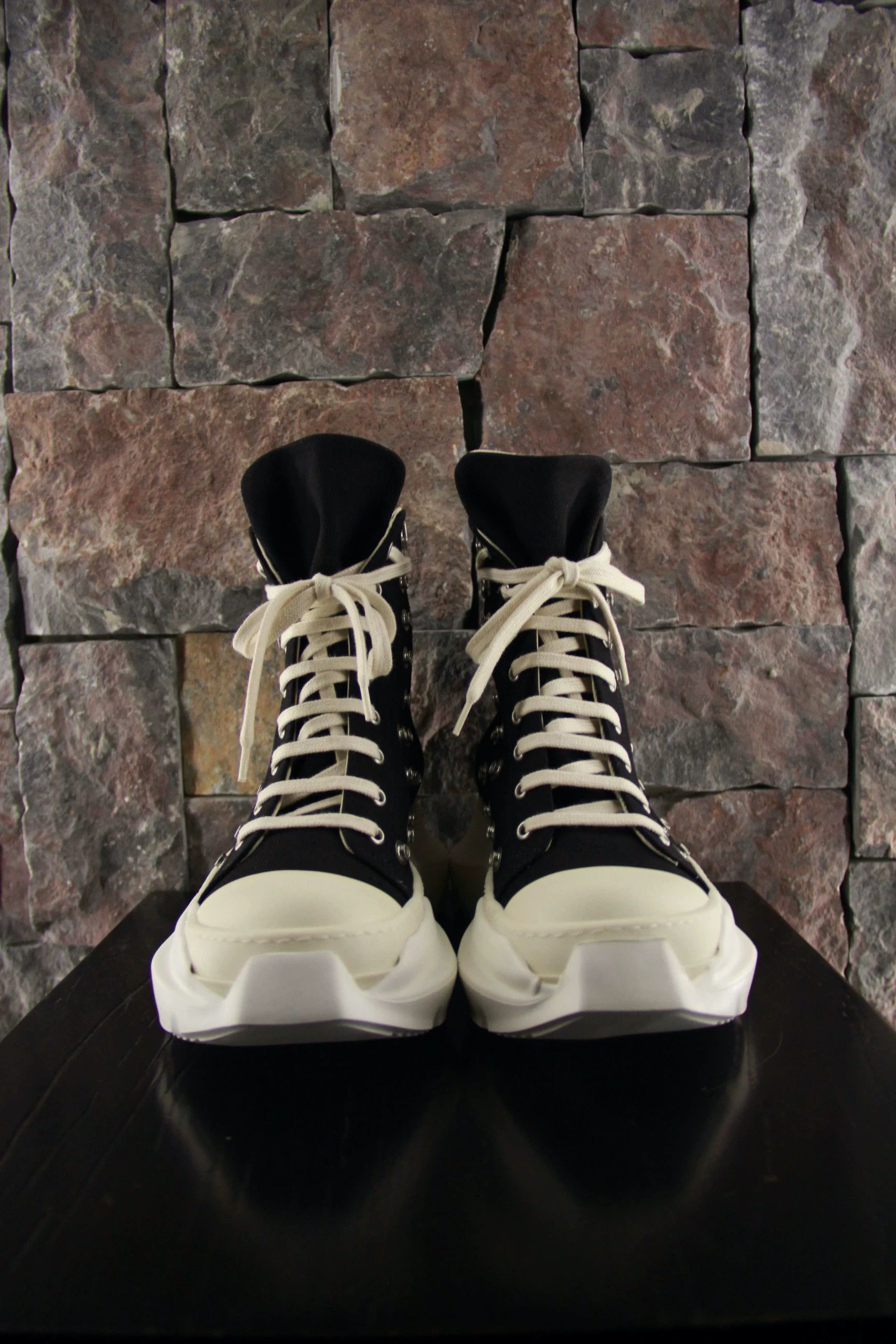 Rick Owens Rick Owens Gold Hitop Sneakers Women us_6 Size US 6 / IT 36 - 3 Thumbnail