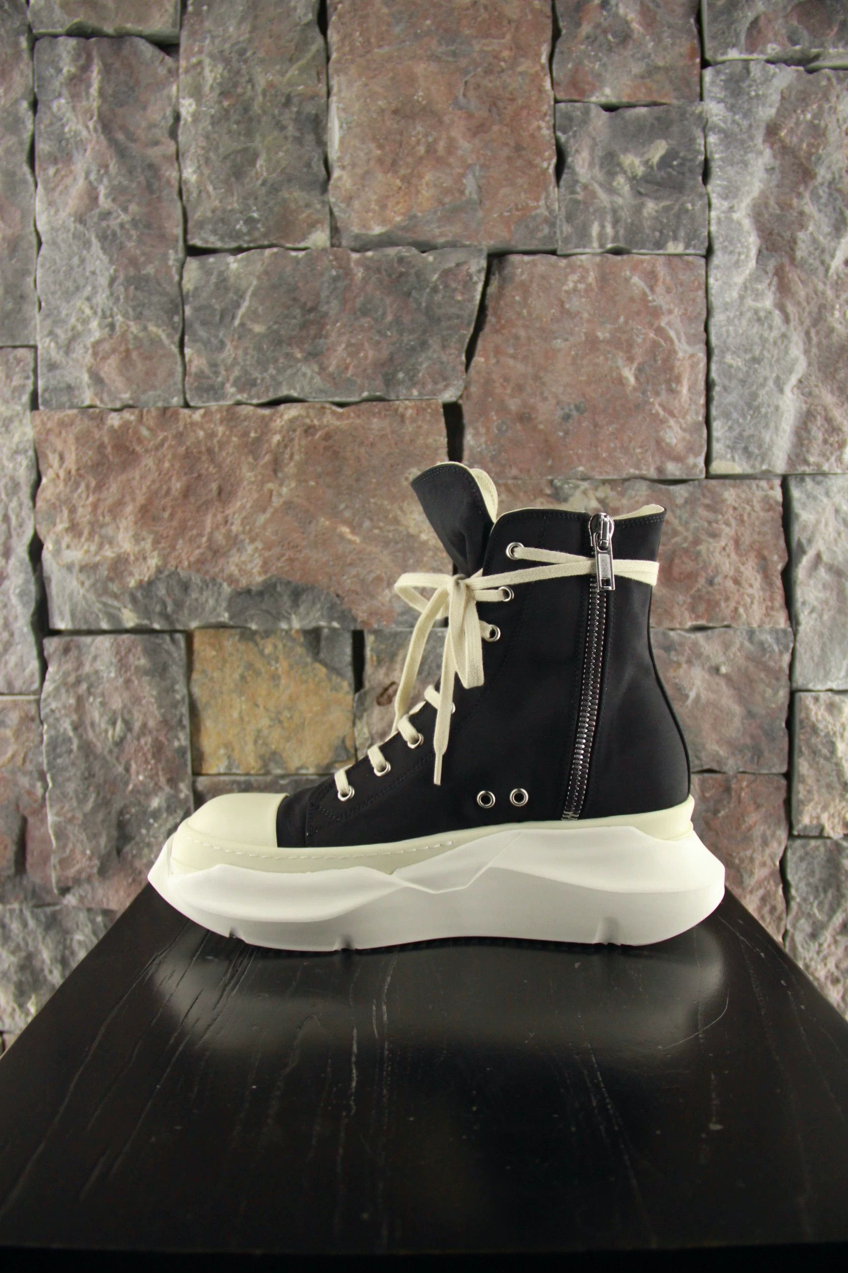 Rick Owens Rick Owens White Hitop Sneakers Men 8 Size US 8 / EU 41 - 2 Thumbnail