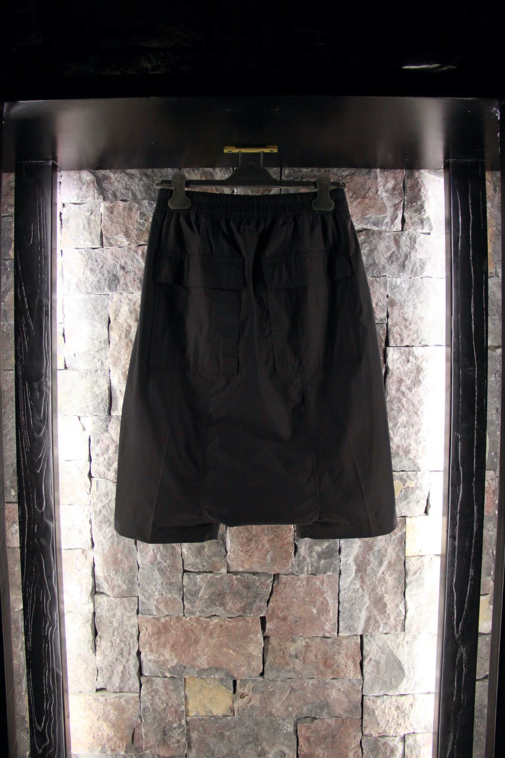 Rick Owens Rick Owens Black Shorts Men 36 Size US 36 / EU 52 - 2 Thumbnail