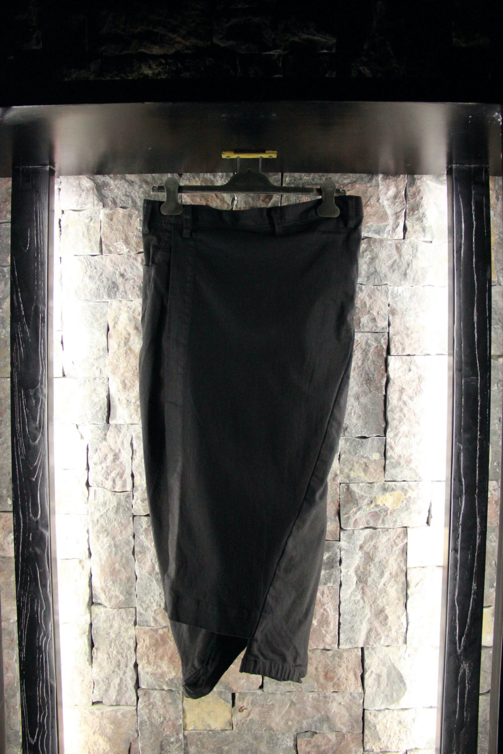 Julius Julius Black Casual Pants Men 32 Size US 32 / EU 48 - 2 Thumbnail