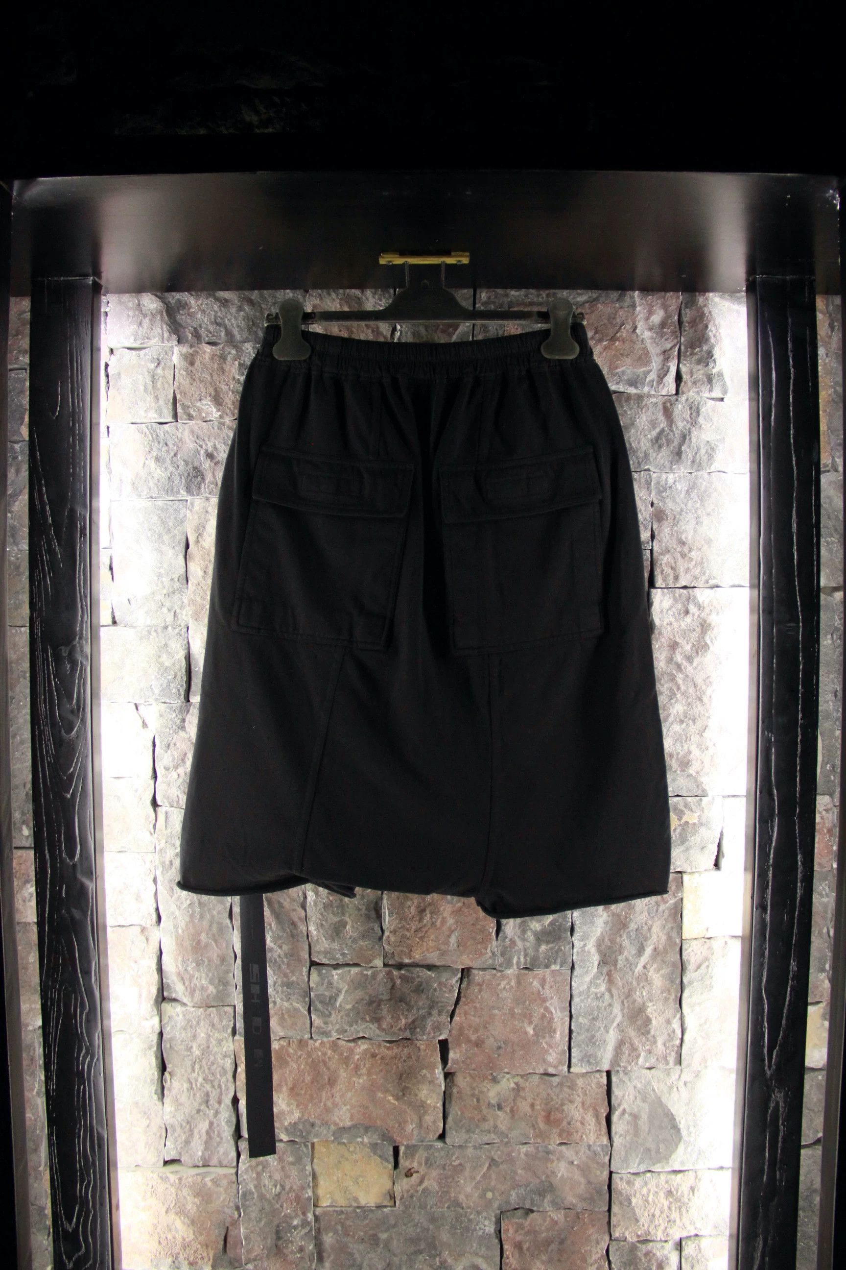 Rick Owens Rick Owens Black Shorts Men 28 Size US 28 / EU 44 - 2 Thumbnail