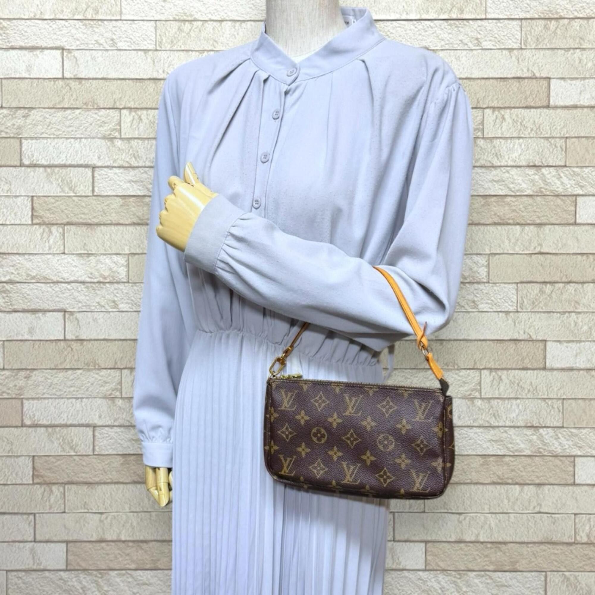 Louis Vuitton Louis Vuitton Pochette Accessoires Monogram Handbag, Canvas M51980 Brown, Women's LOUIS VUITTON Size ONE SIZE - 2 Thumbnail
