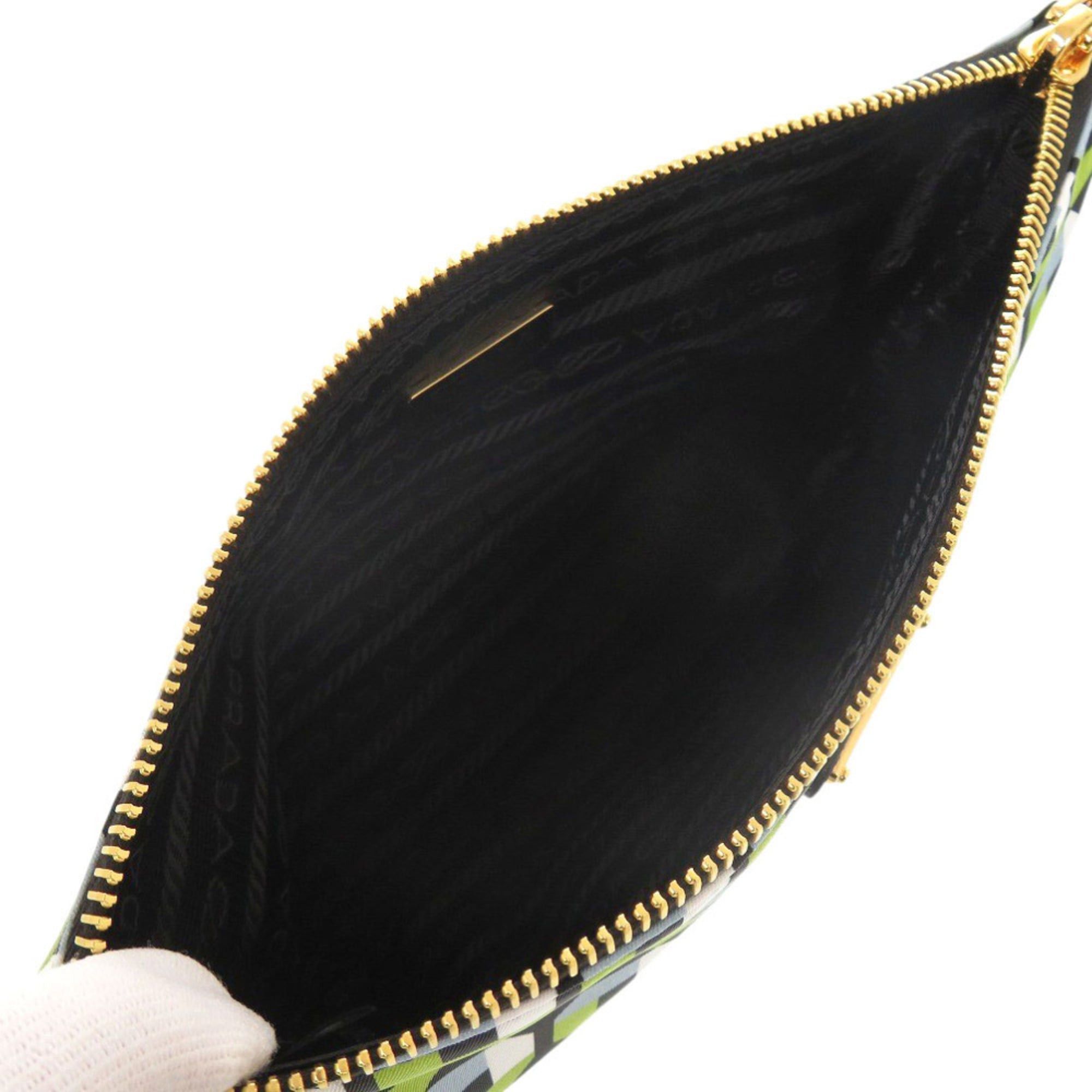 Prada Like New Prada Nylon Green Handbag Pouch 1289PRADA Size ONE SIZE - 5 Thumbnail