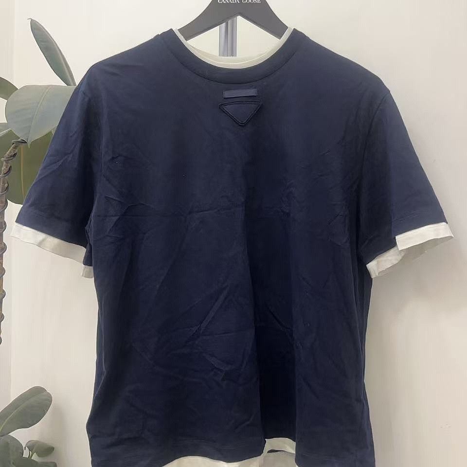 Prada Prada Logo Patch T-Shirt Size S Size S / US 4 / IT 40 - 5 Thumbnail