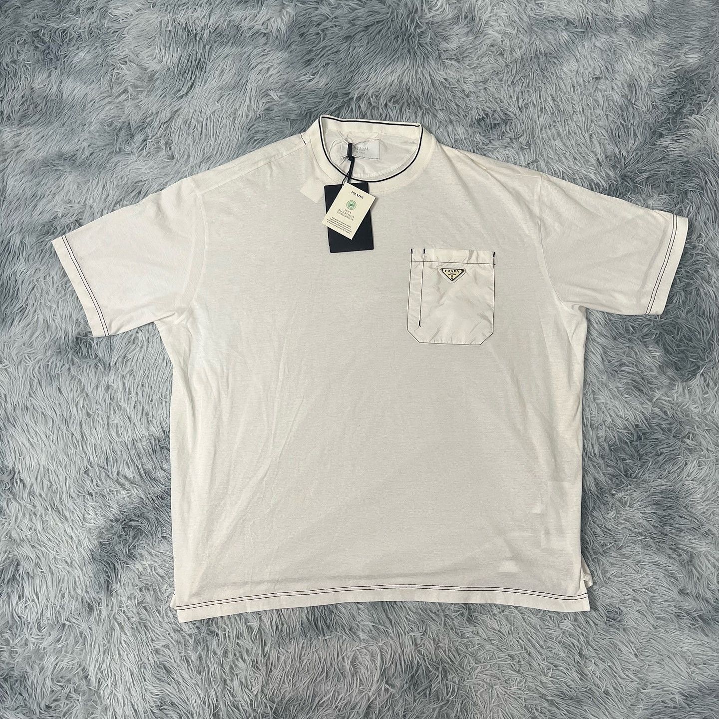 Prada Prada Logo Pocket T-Shirt Size L Size US L / EU 52-54 / 3 - 6 Thumbnail