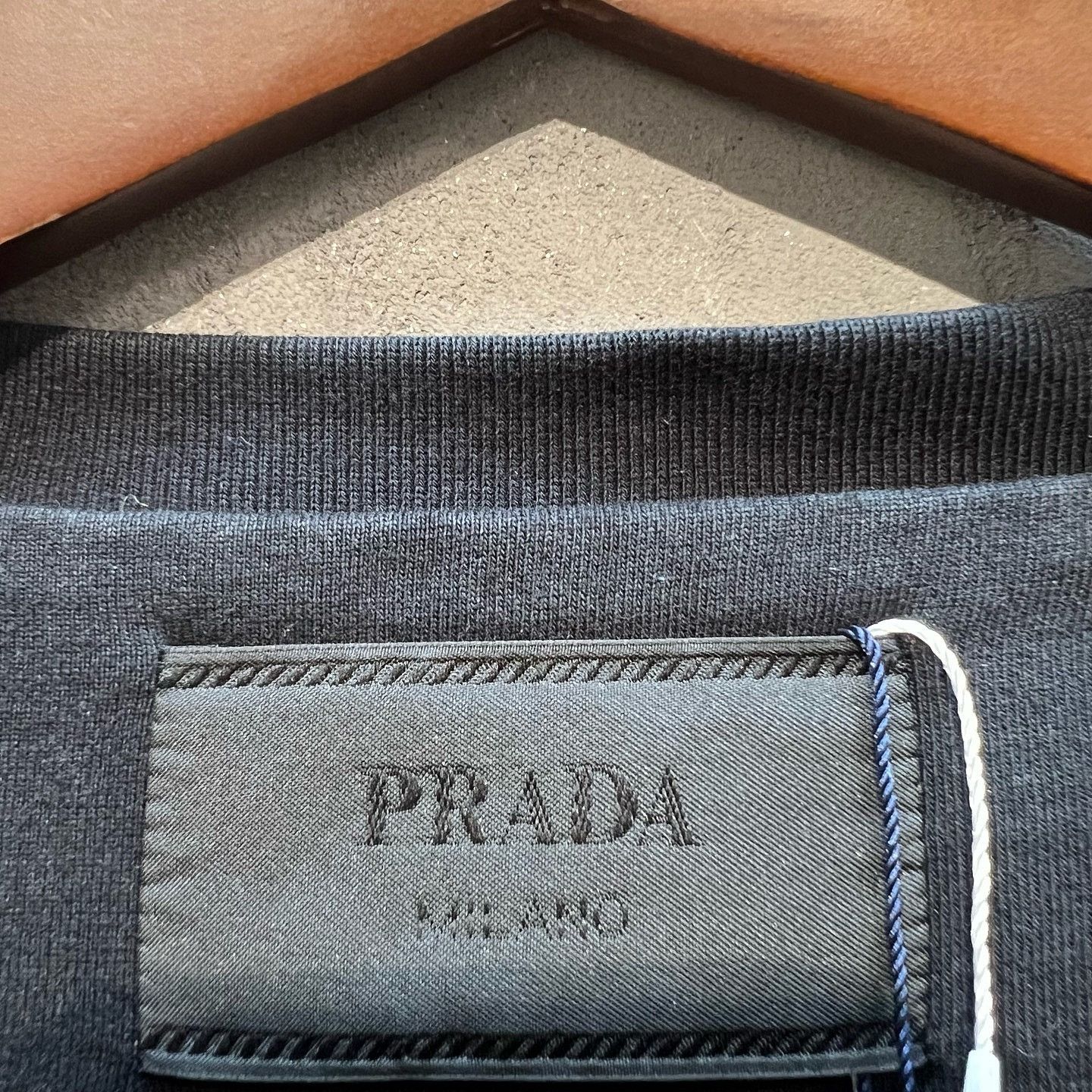 Prada Prada Triangle Logo Pocket T-Shirt Size XXL Size US XXL / EU 58 / 5 - 3 Thumbnail