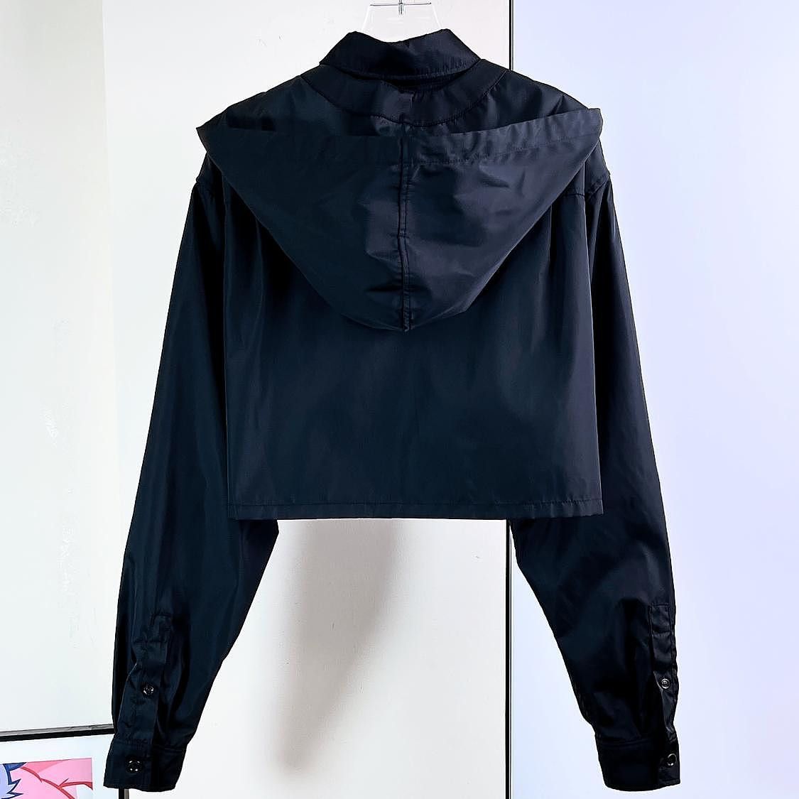 Prada Prada Logo Patch Hooded Button Up Size 38 Size XS / US 0-2 / IT 36-38 - 2 Thumbnail