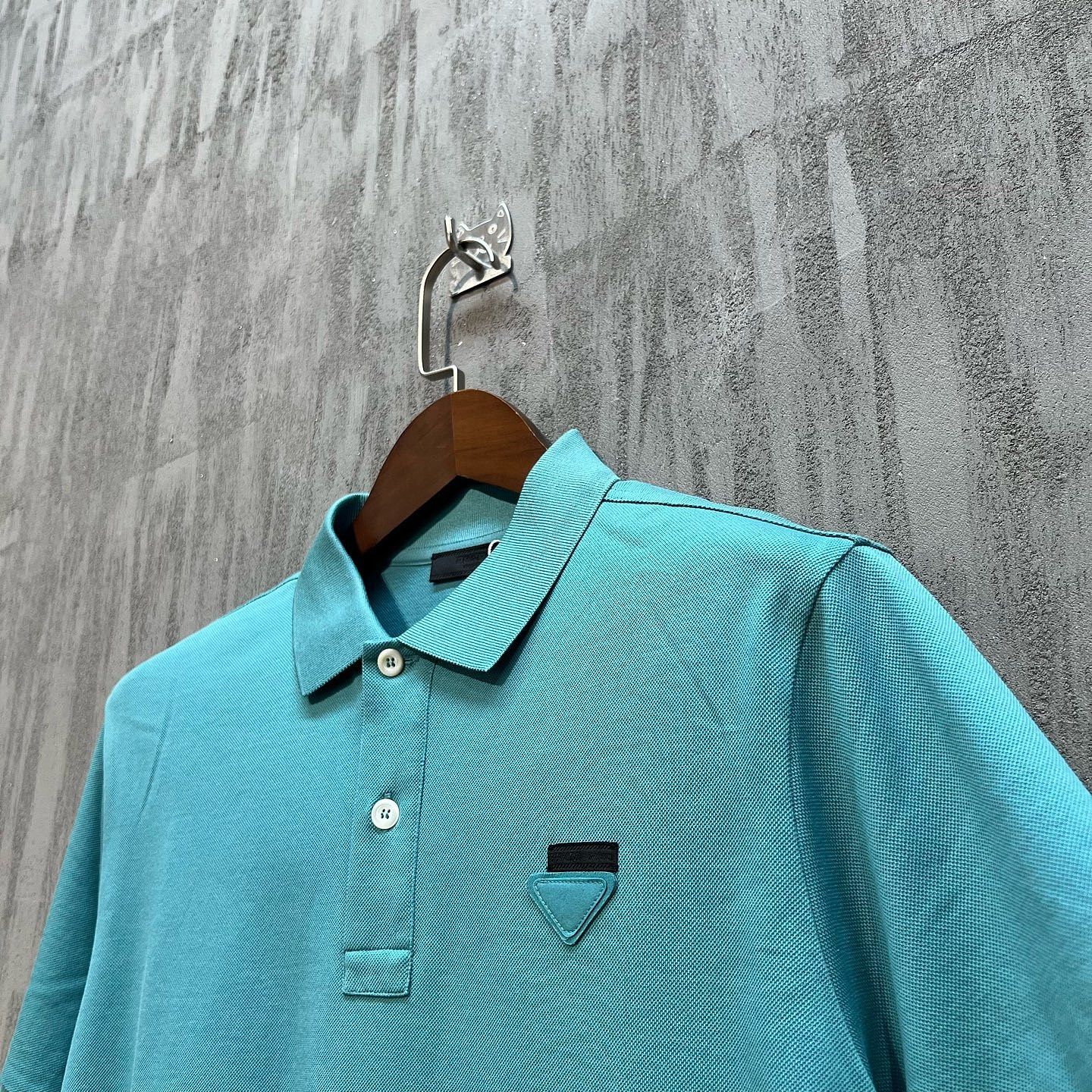 Prada Prada Logo Patch Polo Shirt Size M Size US M / EU 48-50 / 2 - 7 Thumbnail