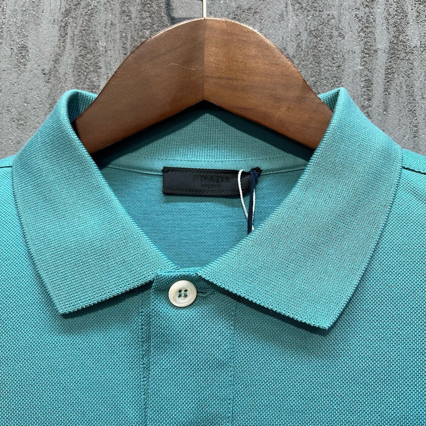 Prada Prada Logo Patch Polo Shirt Size M Size US M / EU 48-50 / 2 - 8 Thumbnail