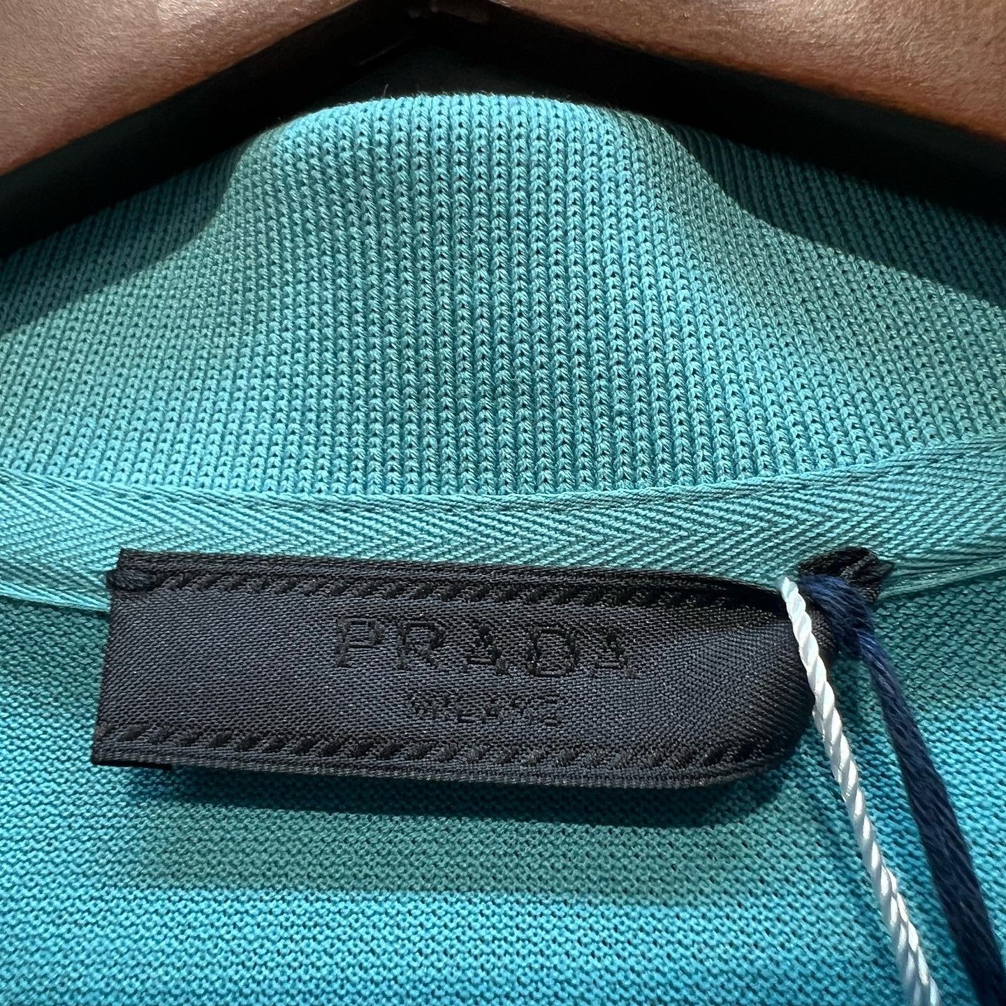 Prada Prada Logo Patch Polo Shirt Size M Size US M / EU 48-50 / 2 - 3 Thumbnail