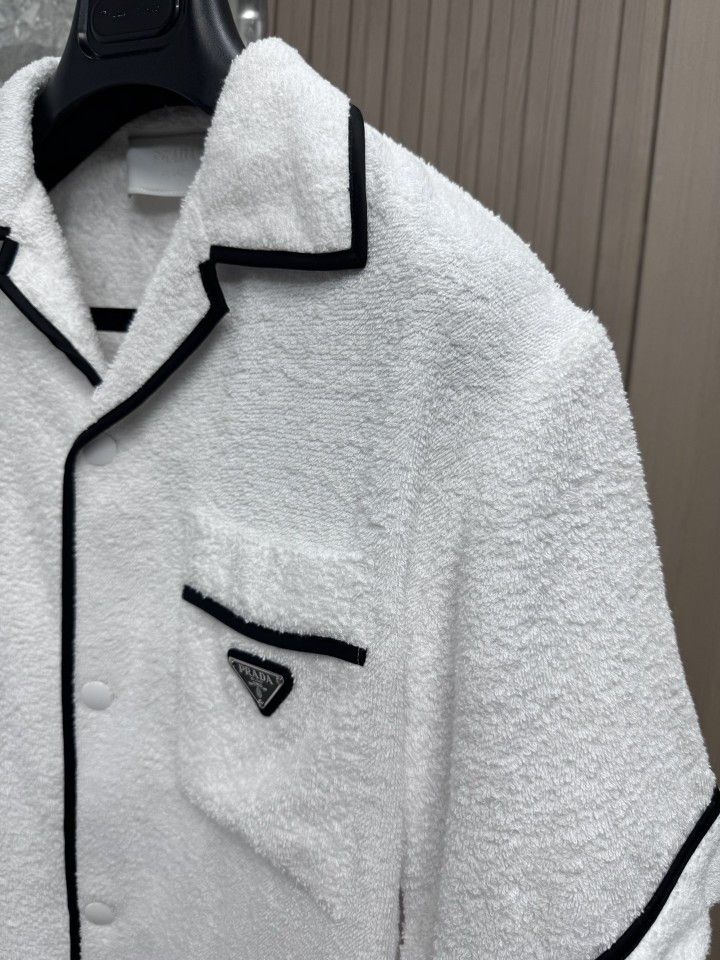 Prada Prada Towel Fabric Logo Button Up Shirt Size S Size US S / EU 44-46 / 1 - 6 Thumbnail