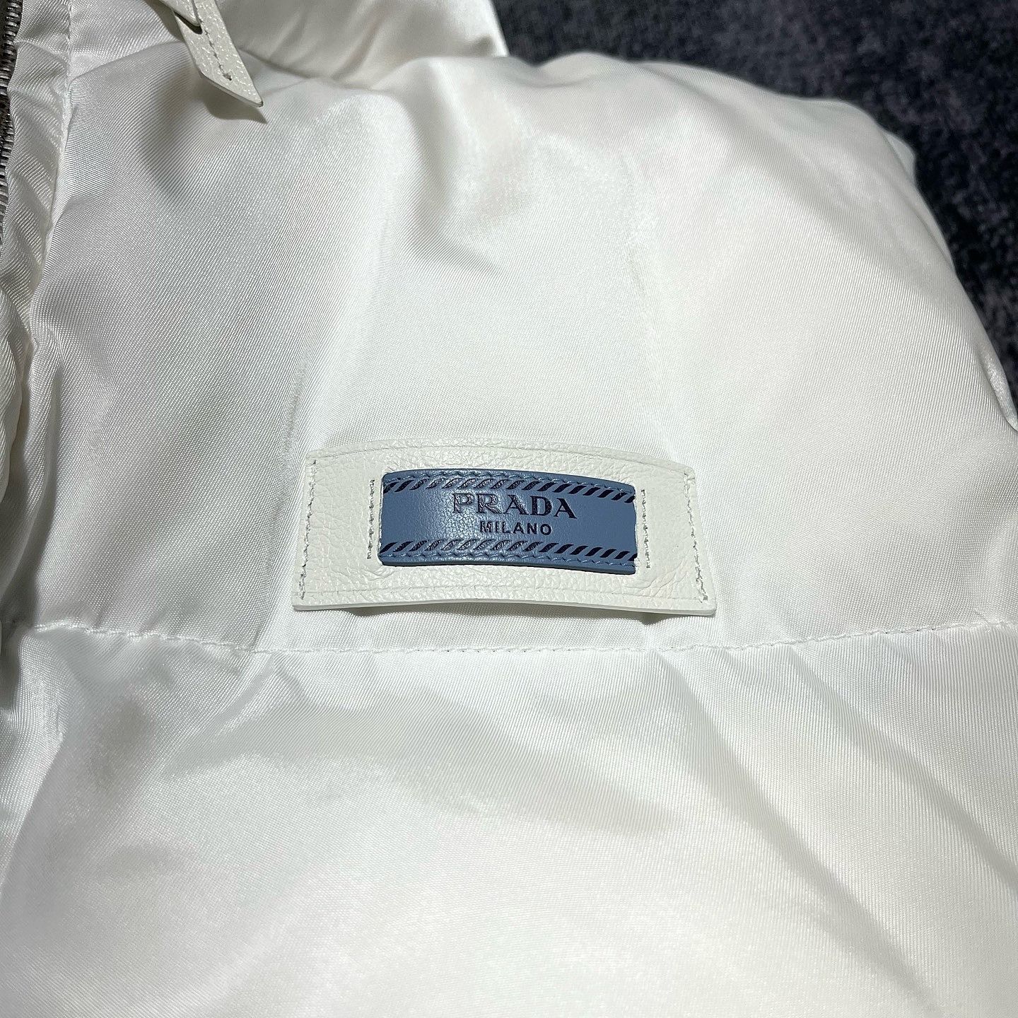 Prada Prada Logo Patch Down Vest Size IT 40 Size S / US 4 / IT 40 - 8 Thumbnail