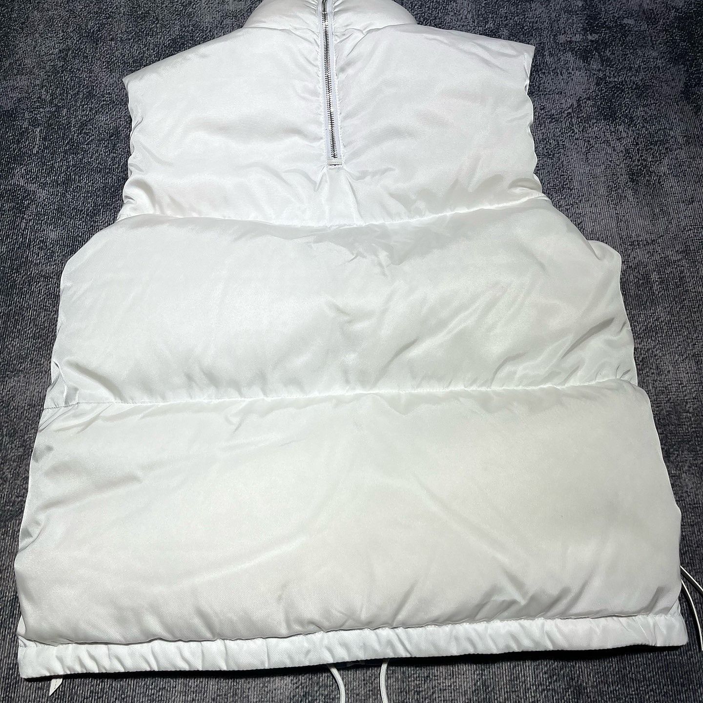 Prada Prada Logo Patch Down Vest Size IT 40 Size S / US 4 / IT 40 - 2 Thumbnail