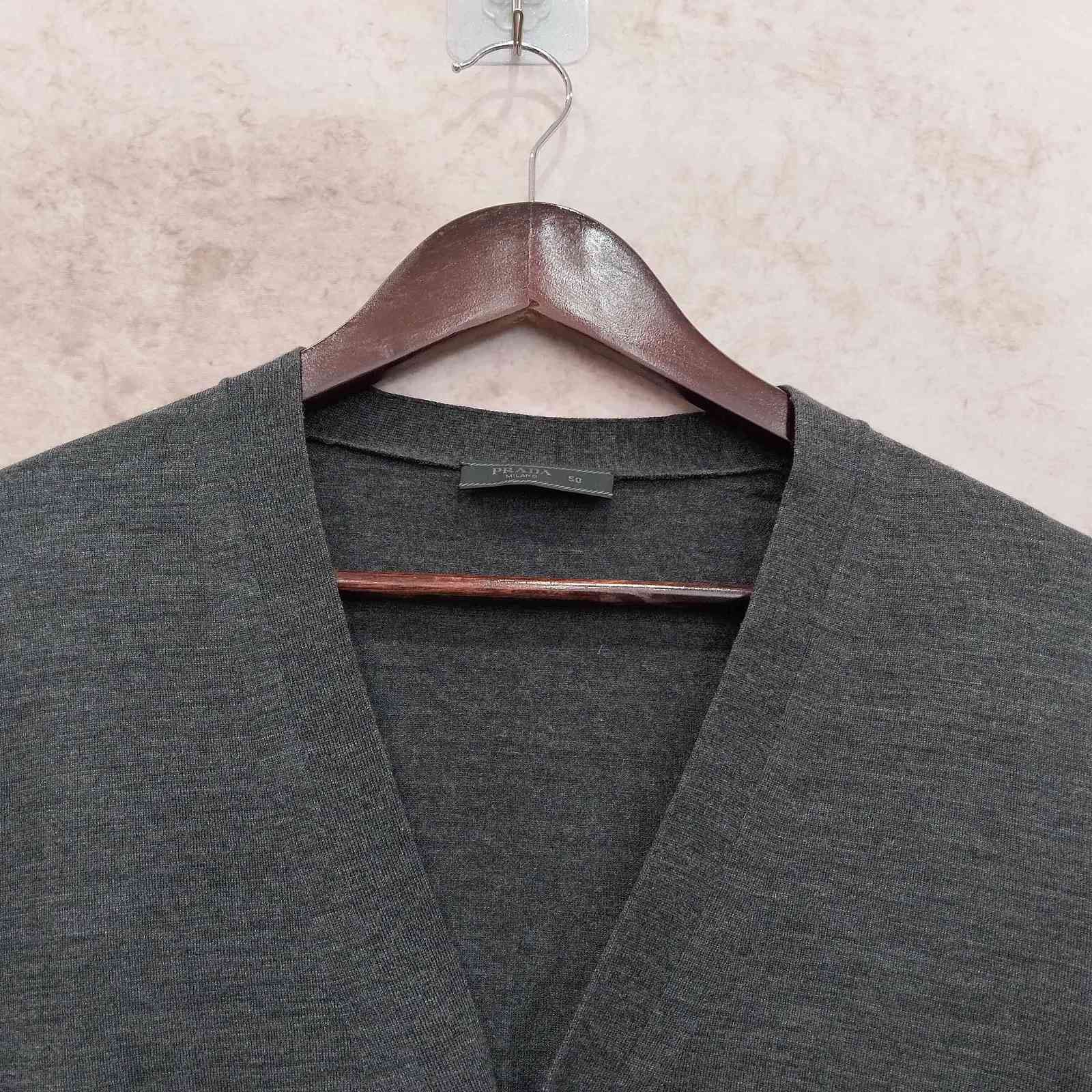 Prada Prada V-Neck Wool Cardigan Size 50 Size US M / EU 48-50 / 2 - 6 Thumbnail