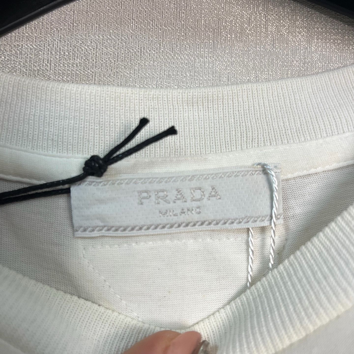Prada Prada Logo Triangle White T-Shirt Size M Size US M / EU 48-50 / 2 - 3 Thumbnail
