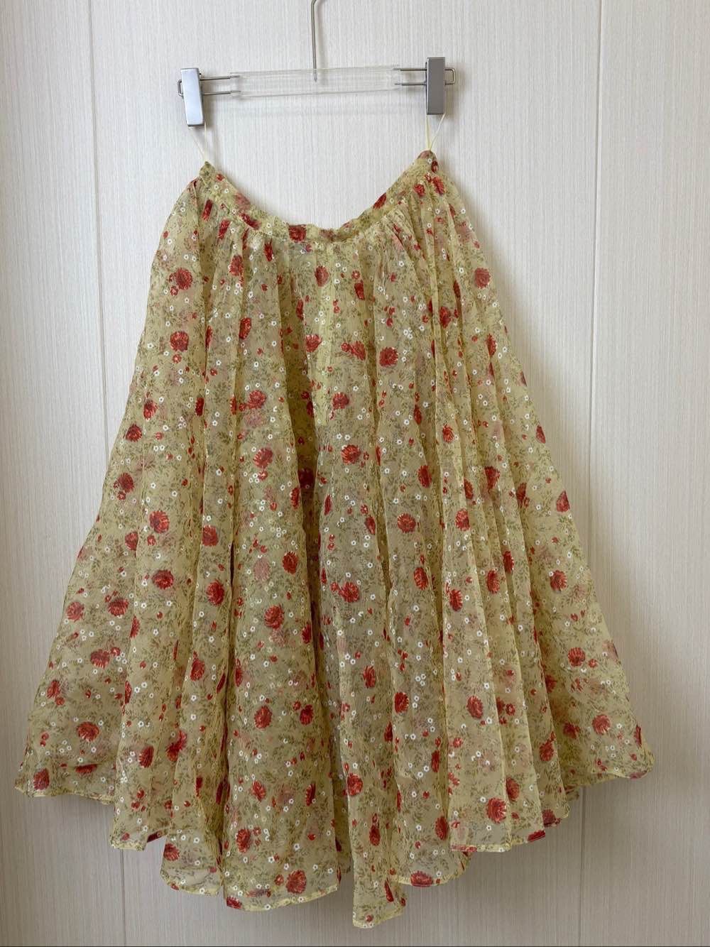 Prada Prada Floral Midi Skirt Size 38S Size 26" / US 2 / IT 38 - 2 Thumbnail
