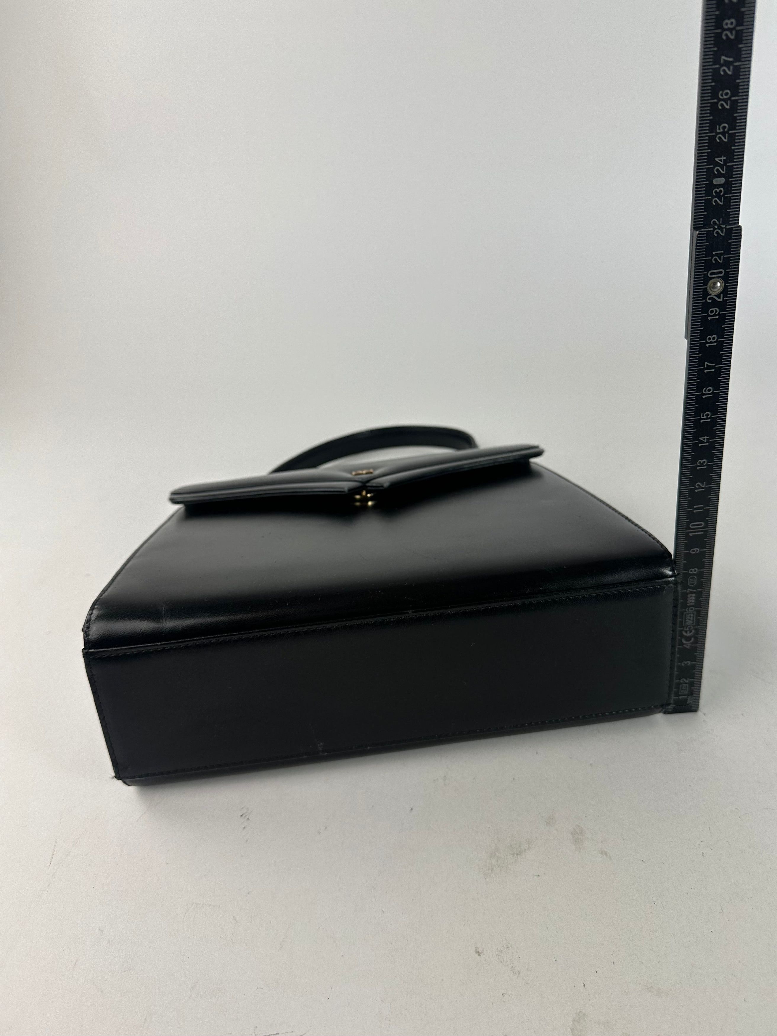 Givenchy Vintage Smooth Handbag Black Flap Size ONE SIZE - 10 Thumbnail