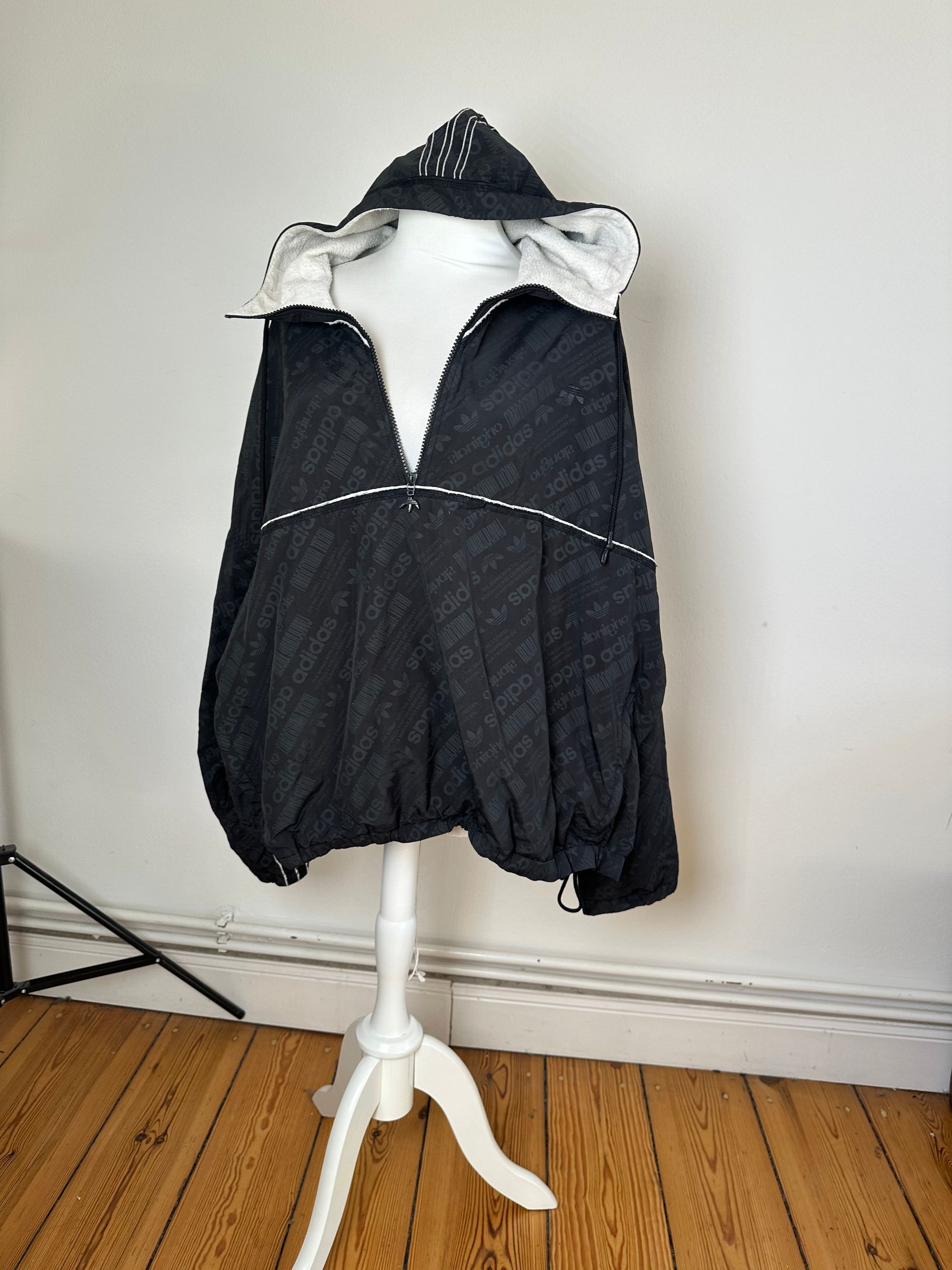 Alexander Wang Windbreaker Black Reflective Logo Pattern Size US XL / EU 56 / 4 - 10 Thumbnail